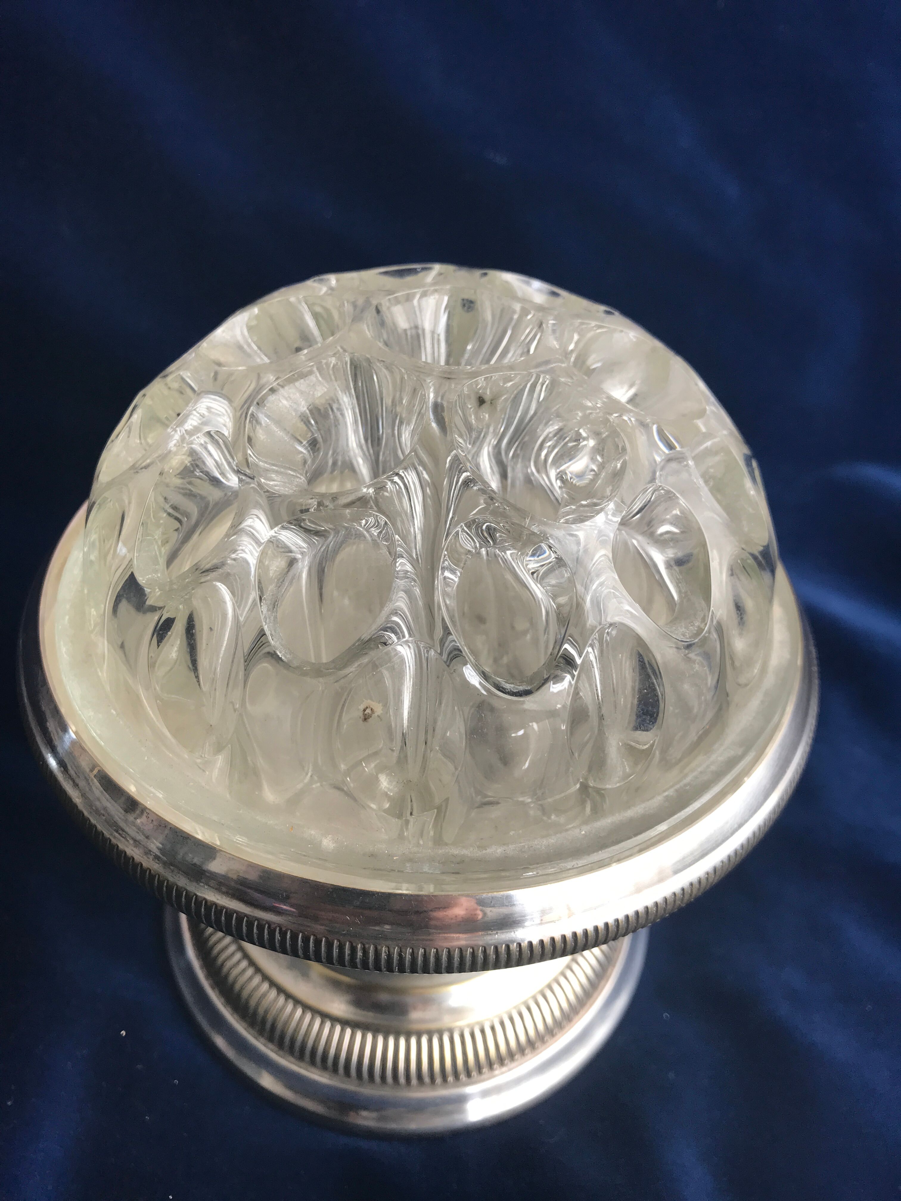 Vase pique flowers in Reims glass