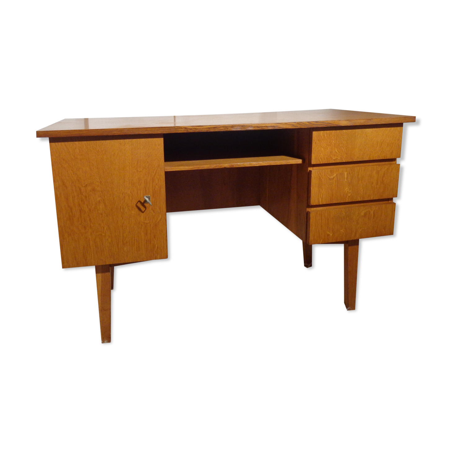 Vintage desk from the 60s in light wood