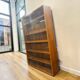 Vitrine/armoire de rangement vintage en bois et verre