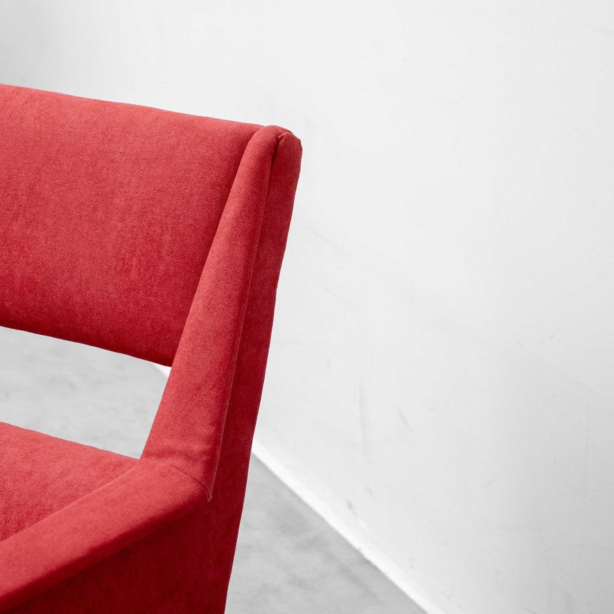 Pair of vintage red armchairs with armrests – 1960s/70s