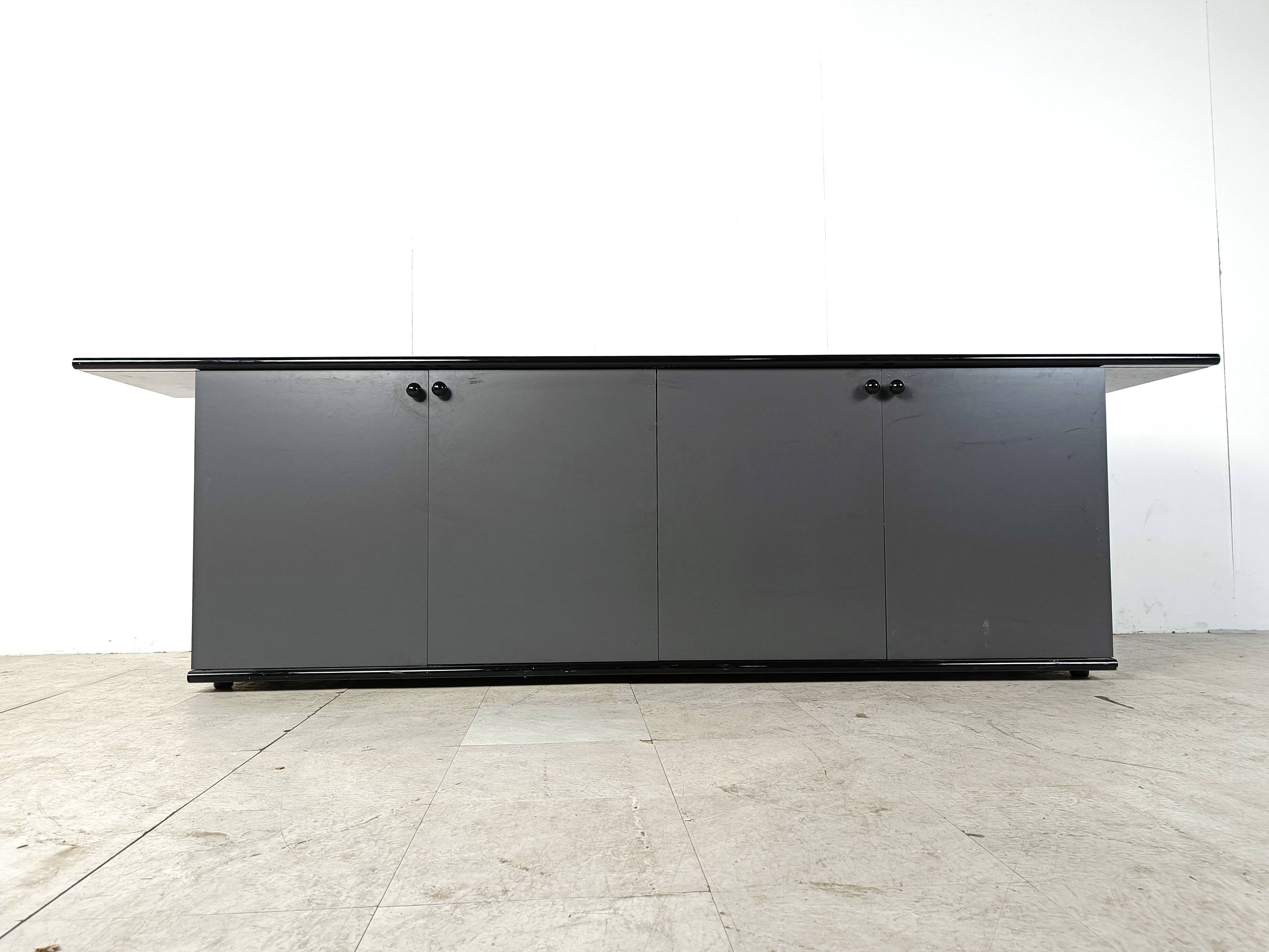 Buffet vintage des années 1980