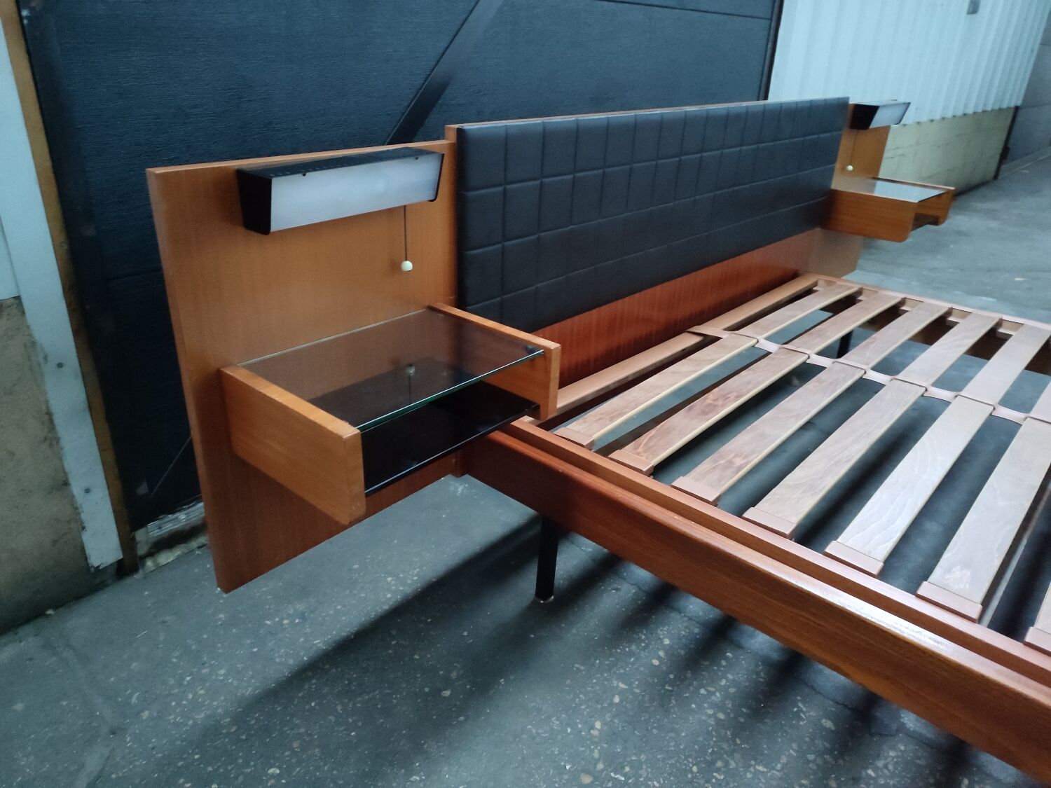 Vintage bed André Simard