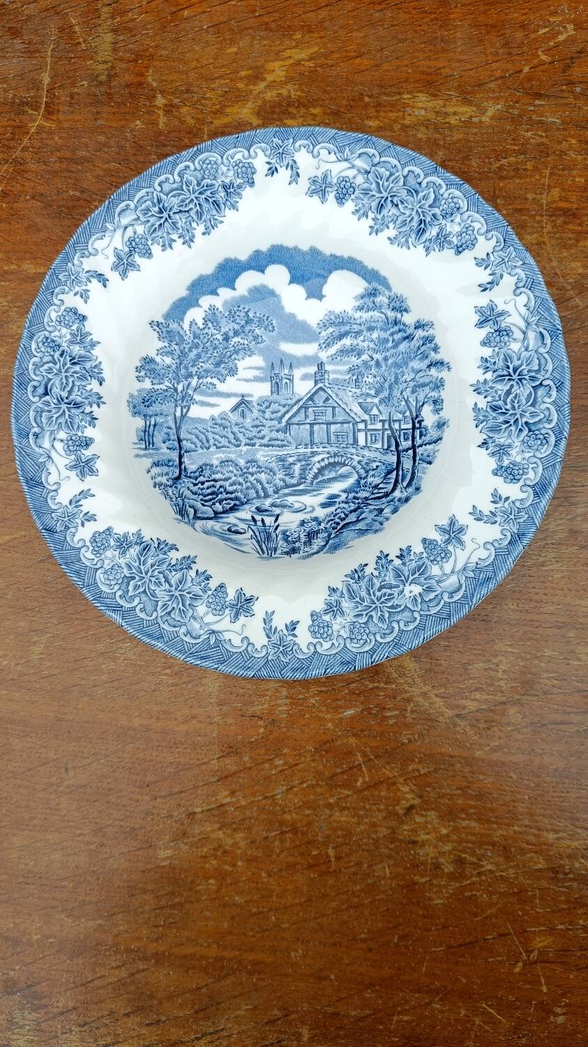 Churchill English soup plate