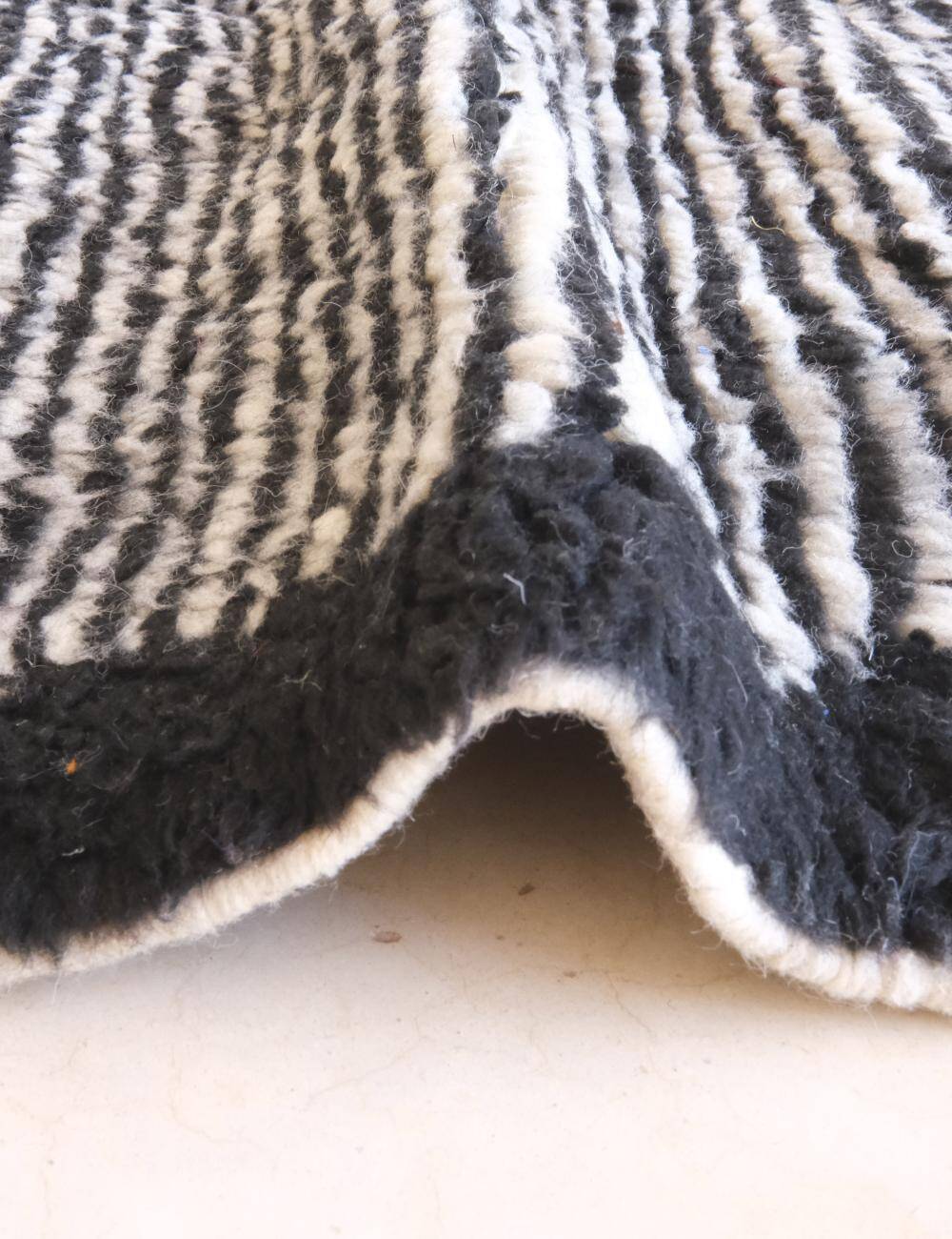 Modern Berber Rug - 227 x 119 cm