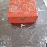 Asian porcelain box 1 tea and 4 cups with signature