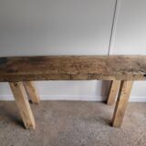 Artisanal workshop in solid wood