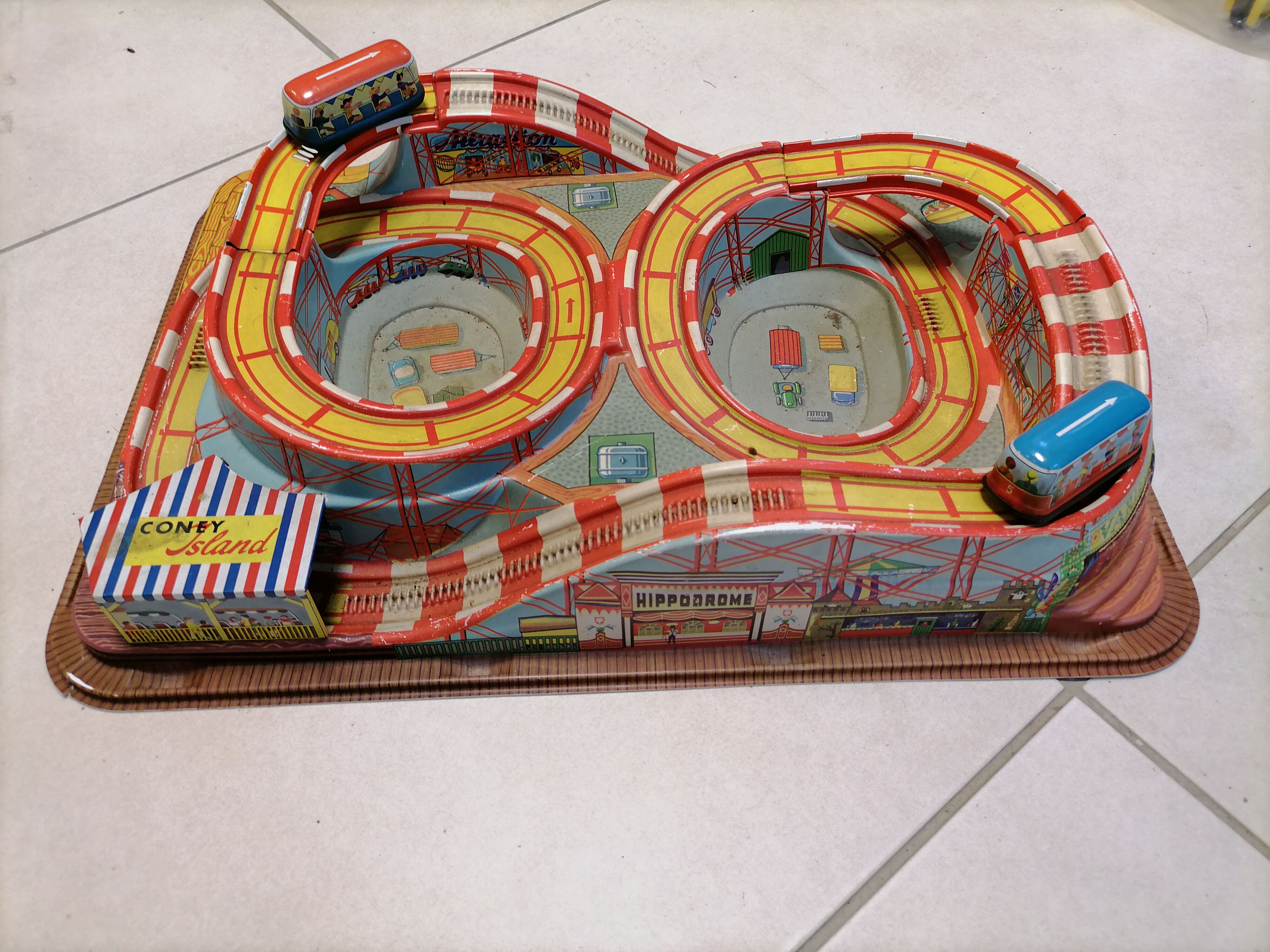 Vintage toy circuit