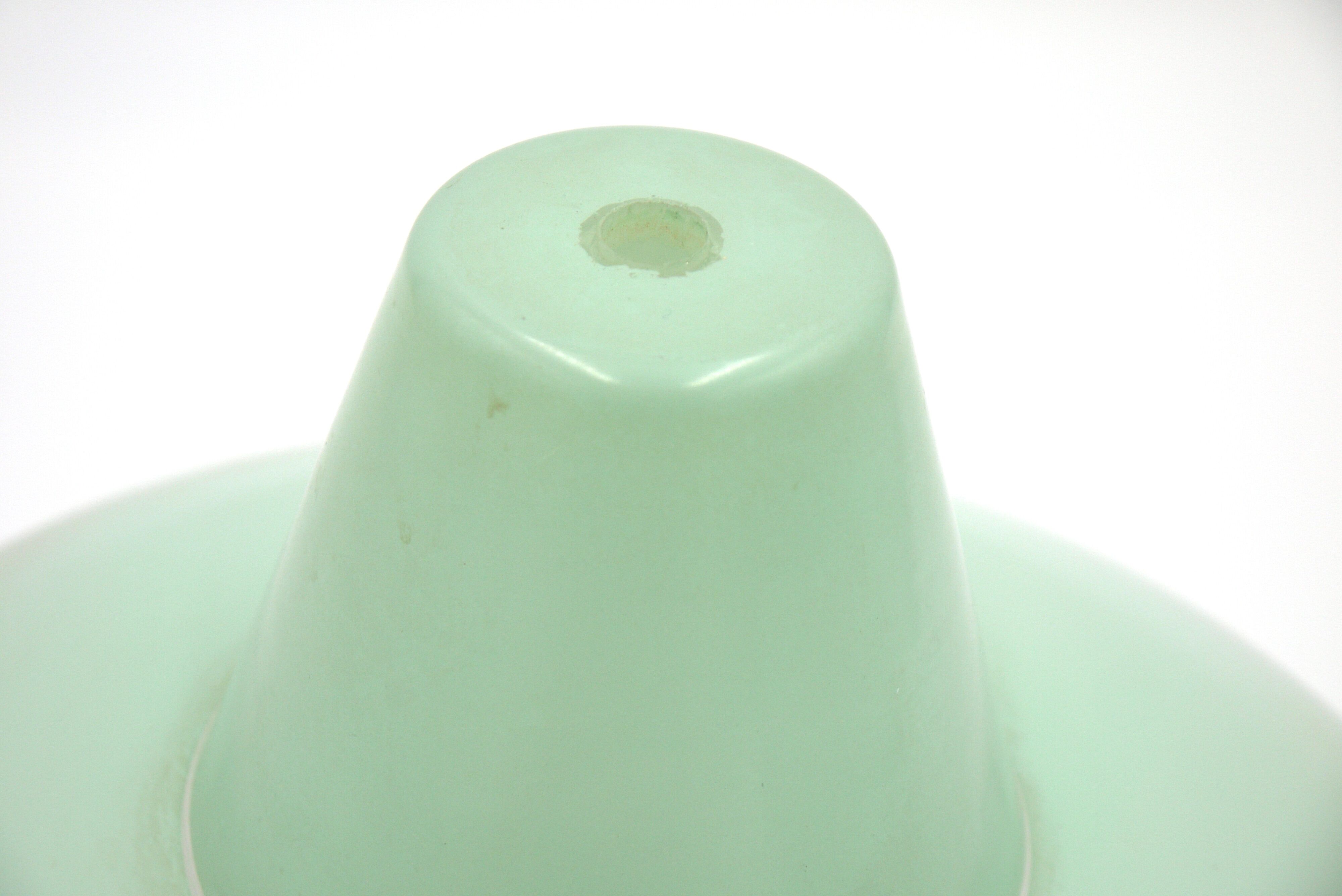 Green saucer suspension