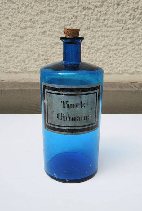 Old Blue Glass Apothecary Jar - Tinct: Cinamm