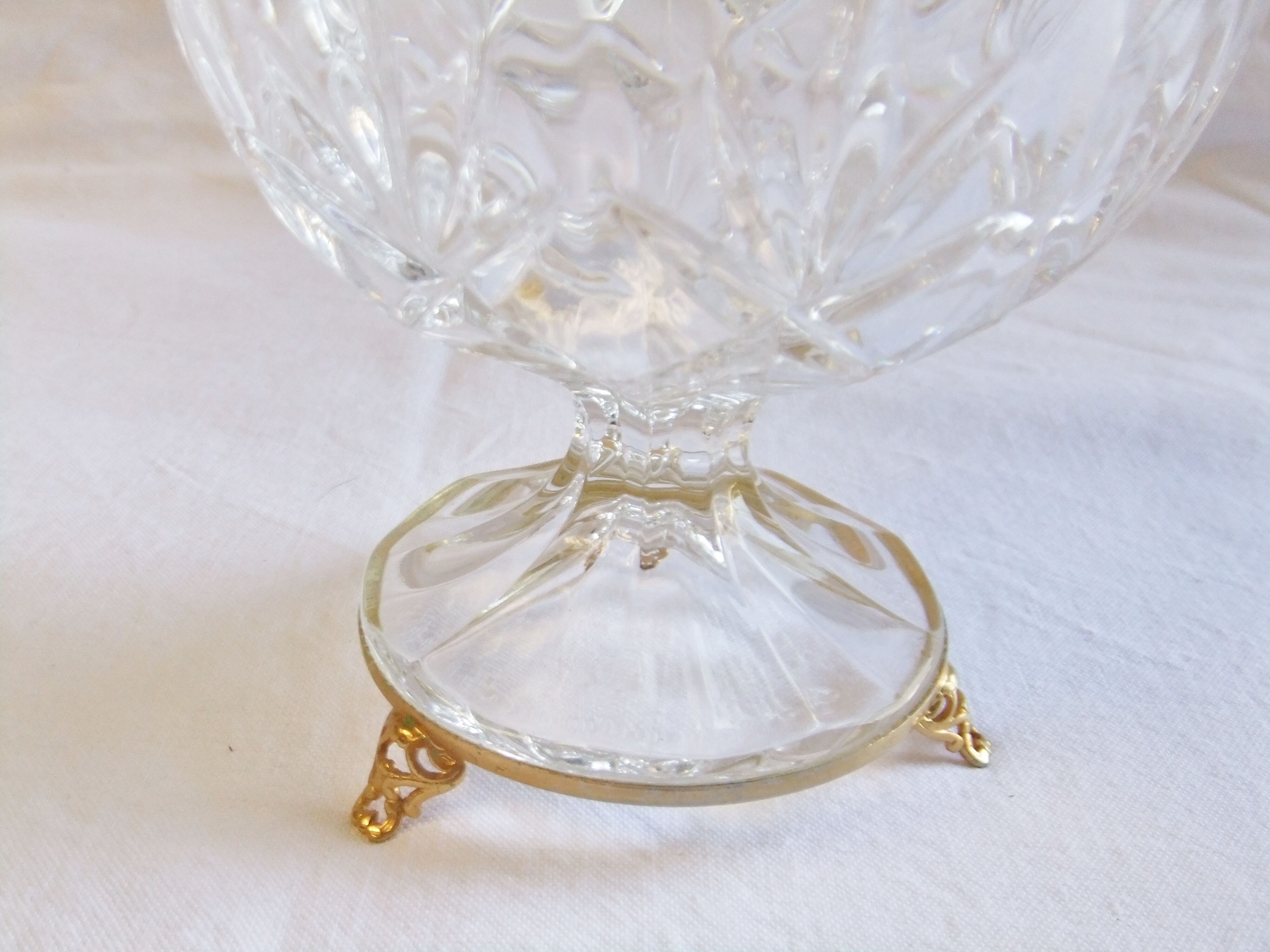 Bonbonnière in crystal cut