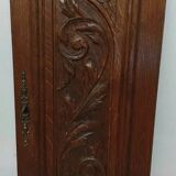 Paire d'anciens panneaux de porte en bois chêne sculpté