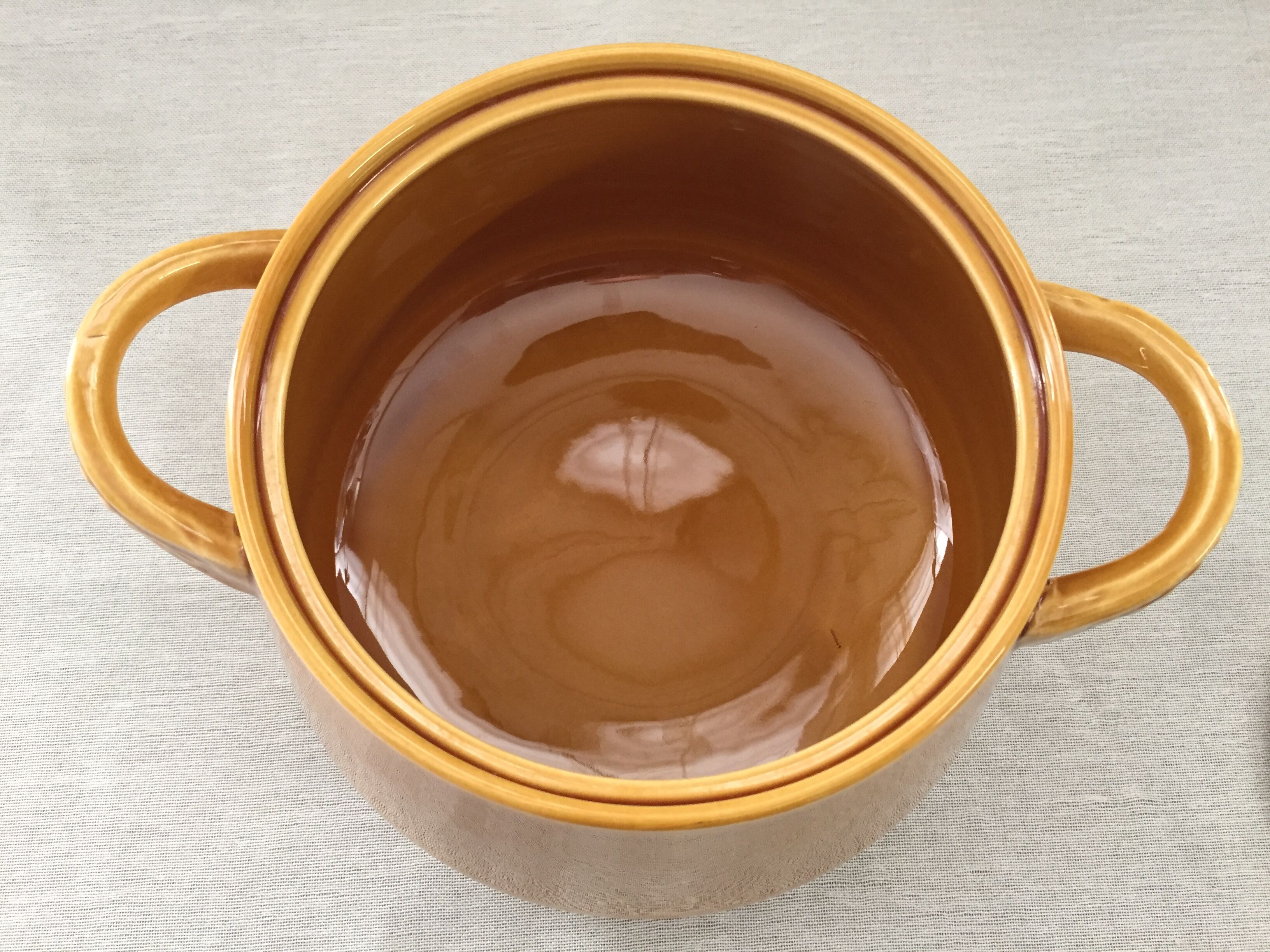 Former pot pot earthenware of the capuchins salins-les-bains abbey jura