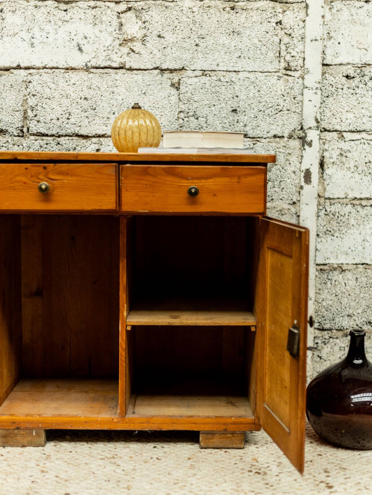 Buffet parisien en bois massif