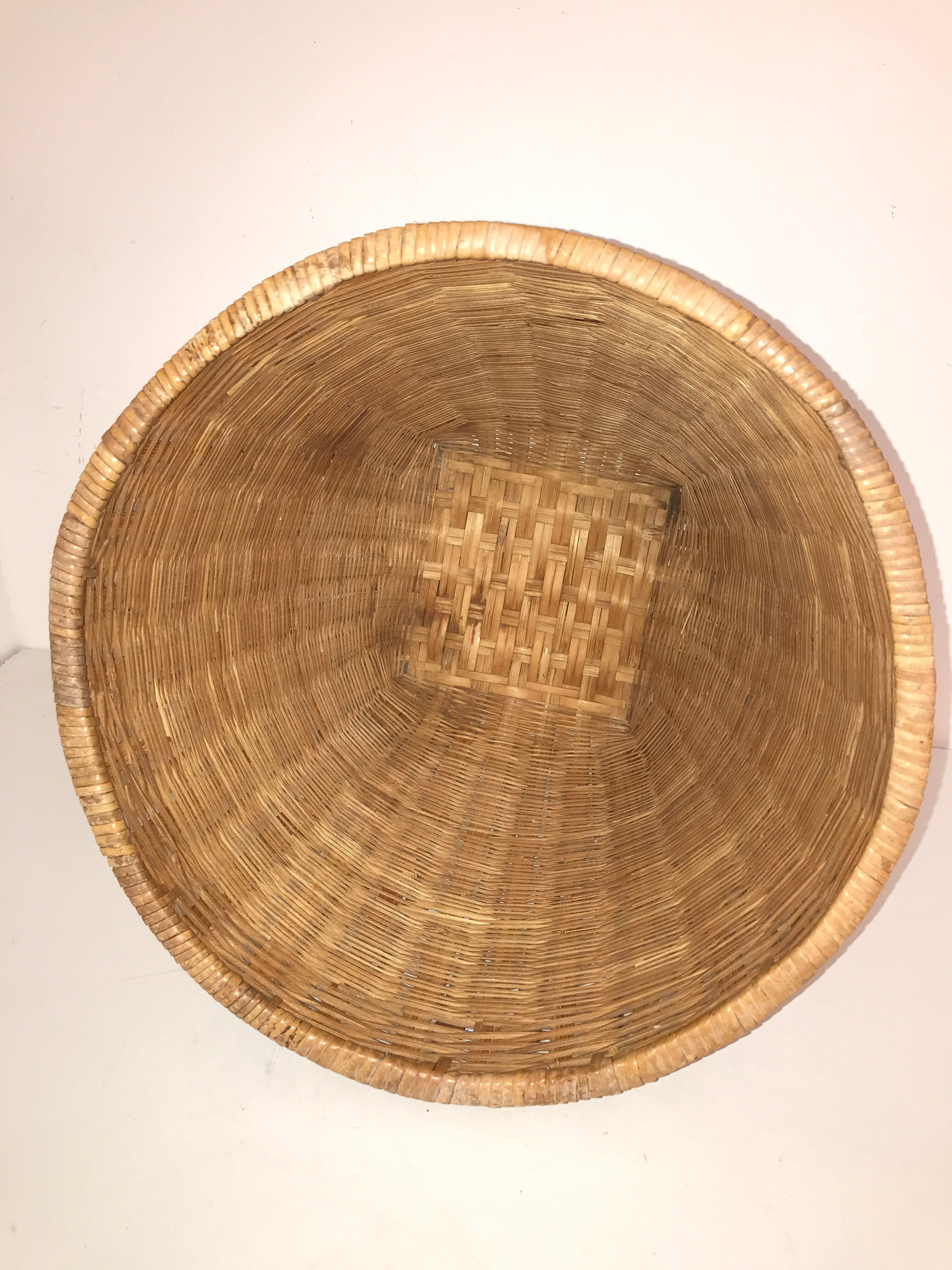 Panier de linge en rotin osier rond vintage
