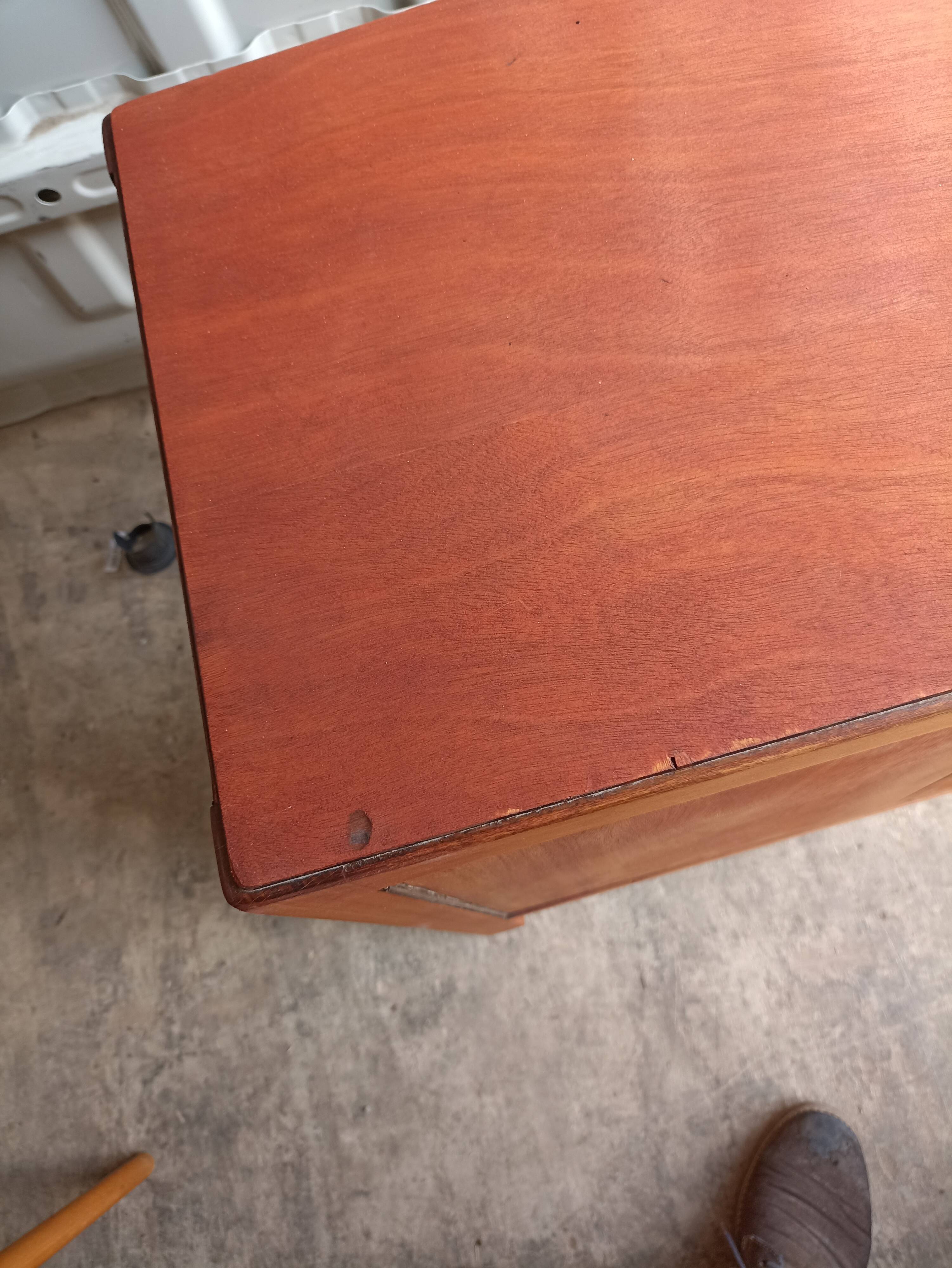 Vintage 2-door cabinet