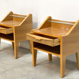 Deux tables de nuit italiennes
