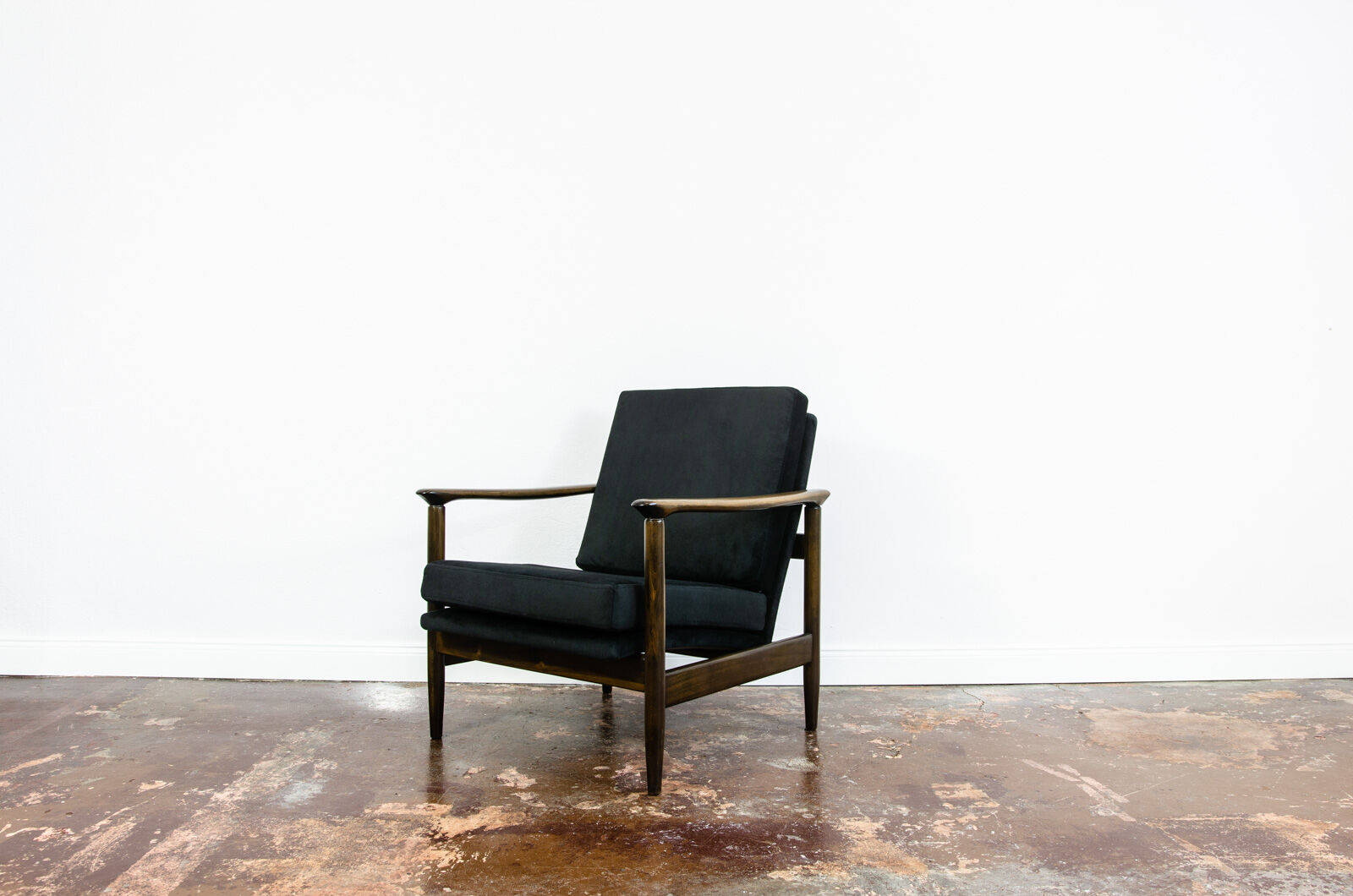 GFM 142 by Edmund Homa 1960's