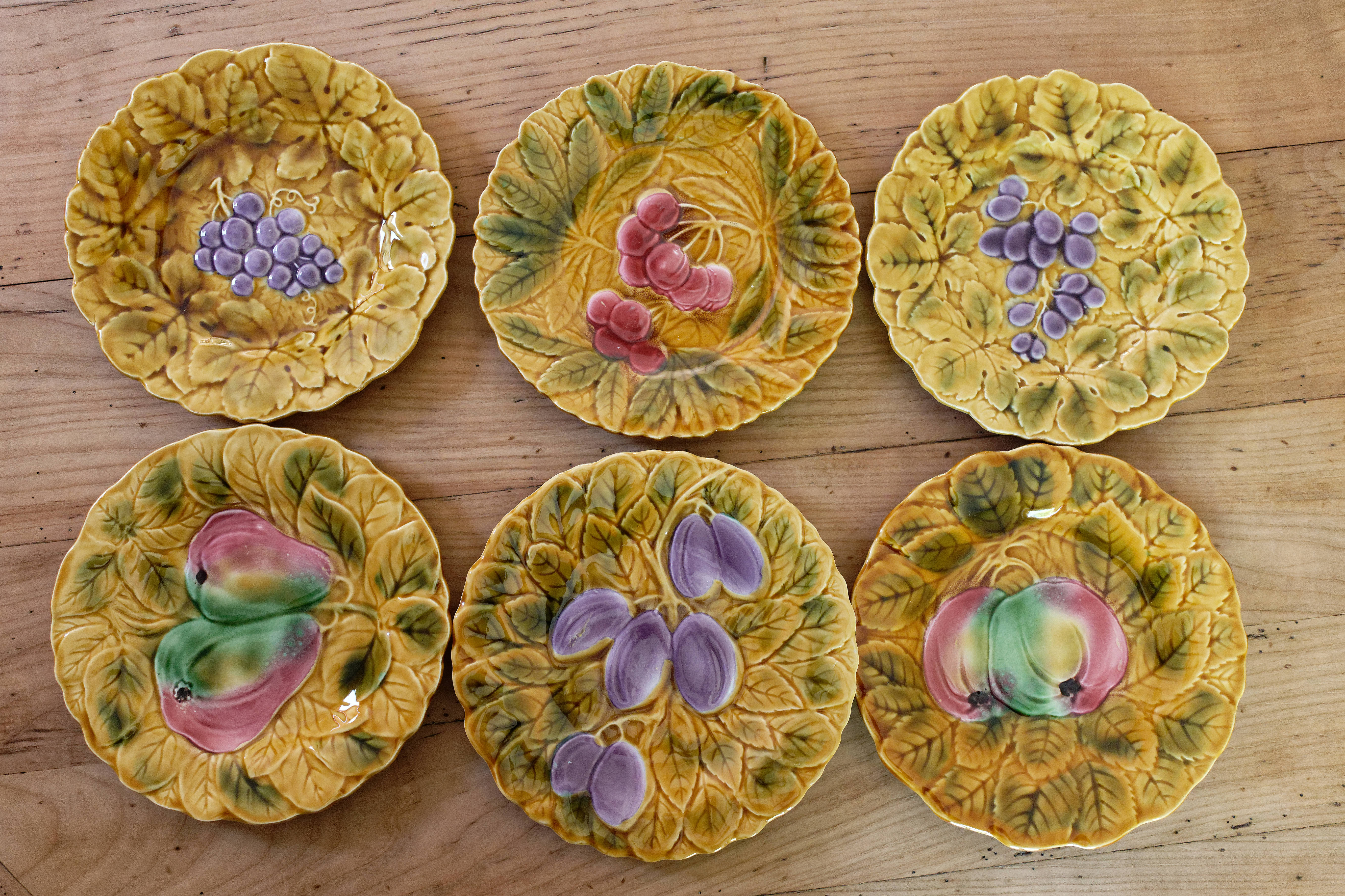 lot of 12 fruit barbotine dessert plates Sarreguemines