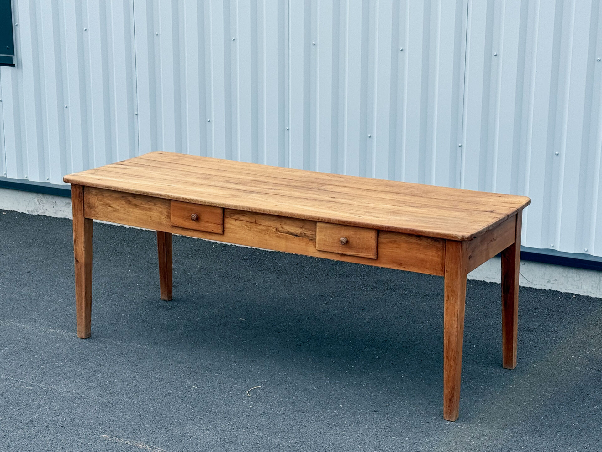 Large table in solid walnut