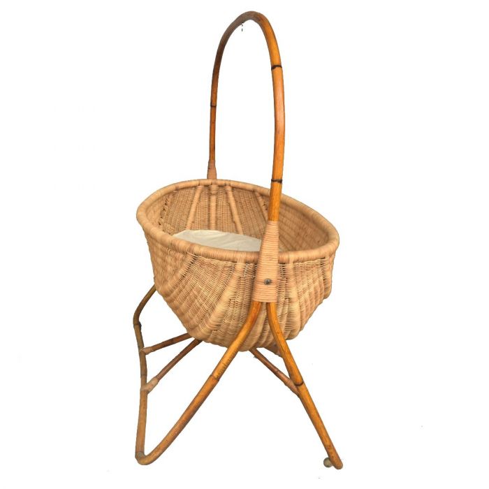 Ancient cradle in exotic wood bamboo style and mulch