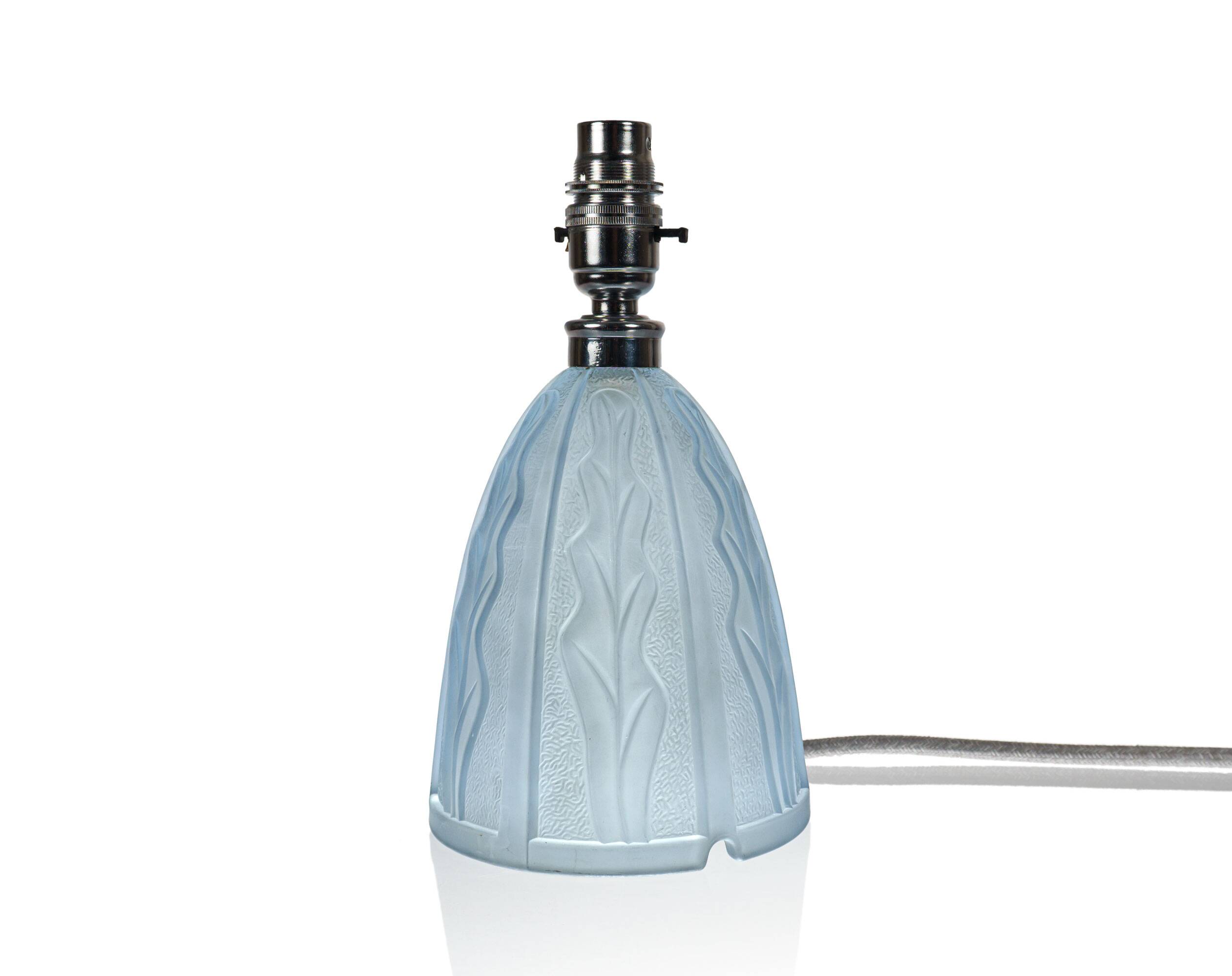 1930s French Art Deco Seaweed-Pattern Blue Glass Table Lamp
