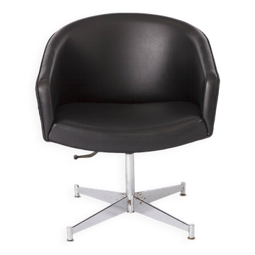 Chaise pivotante élégante par Thonet années 1980 Autriche