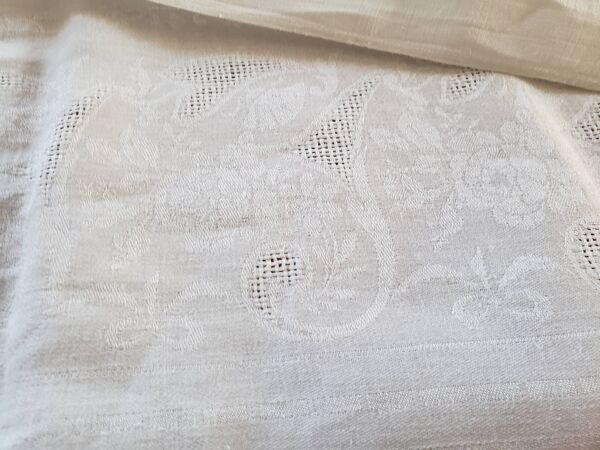 Nappe ancienne damassée + 12 serviettes