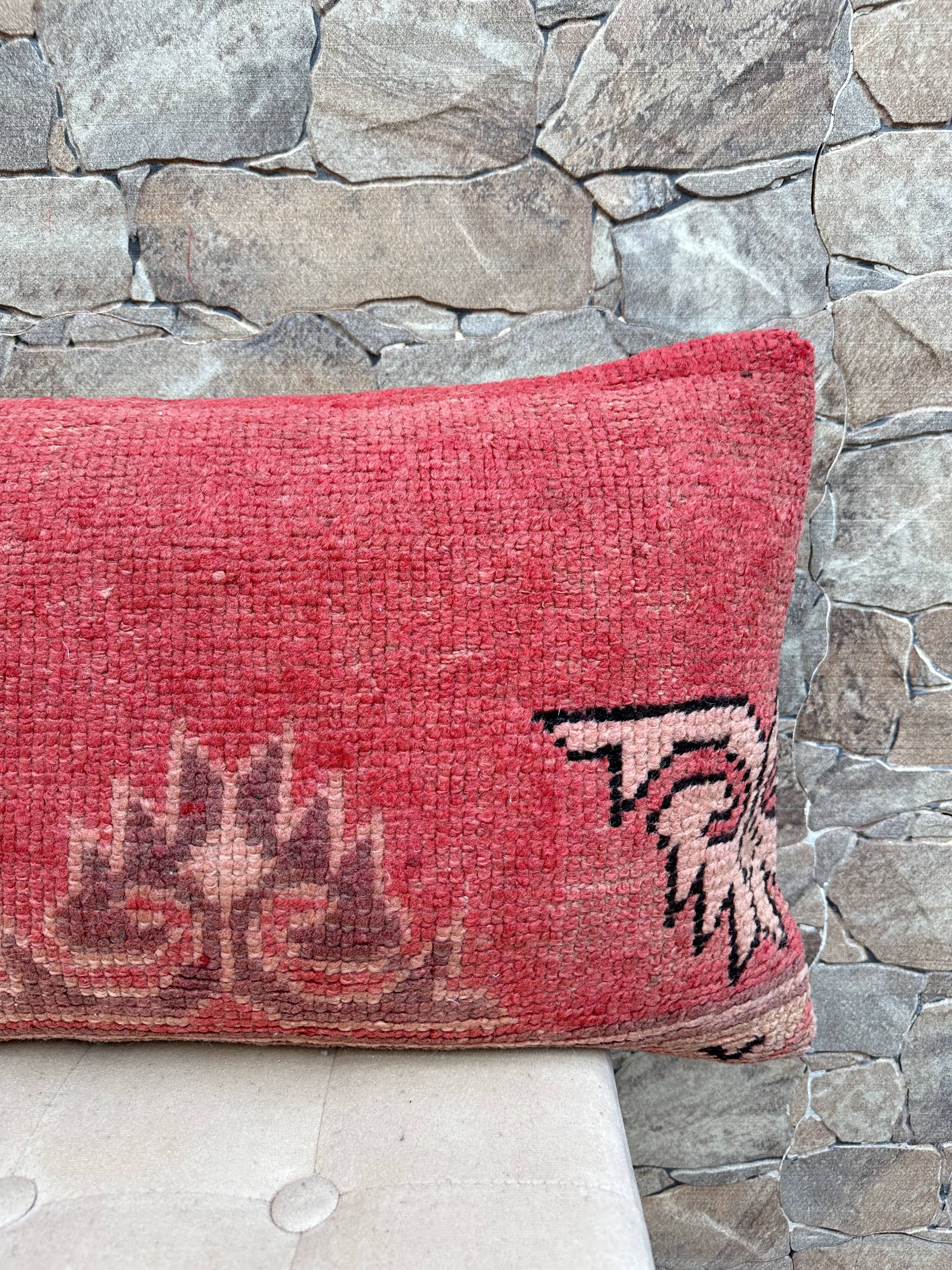 Beautiful vintage Berber Kilim cushion from Morocco