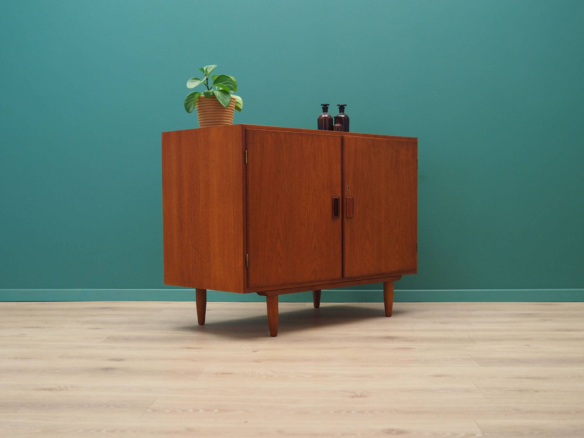 Teak cabinet, Danish design, 1960s, designer: Børge Mogensen, manufacturer: Søborg Møbler