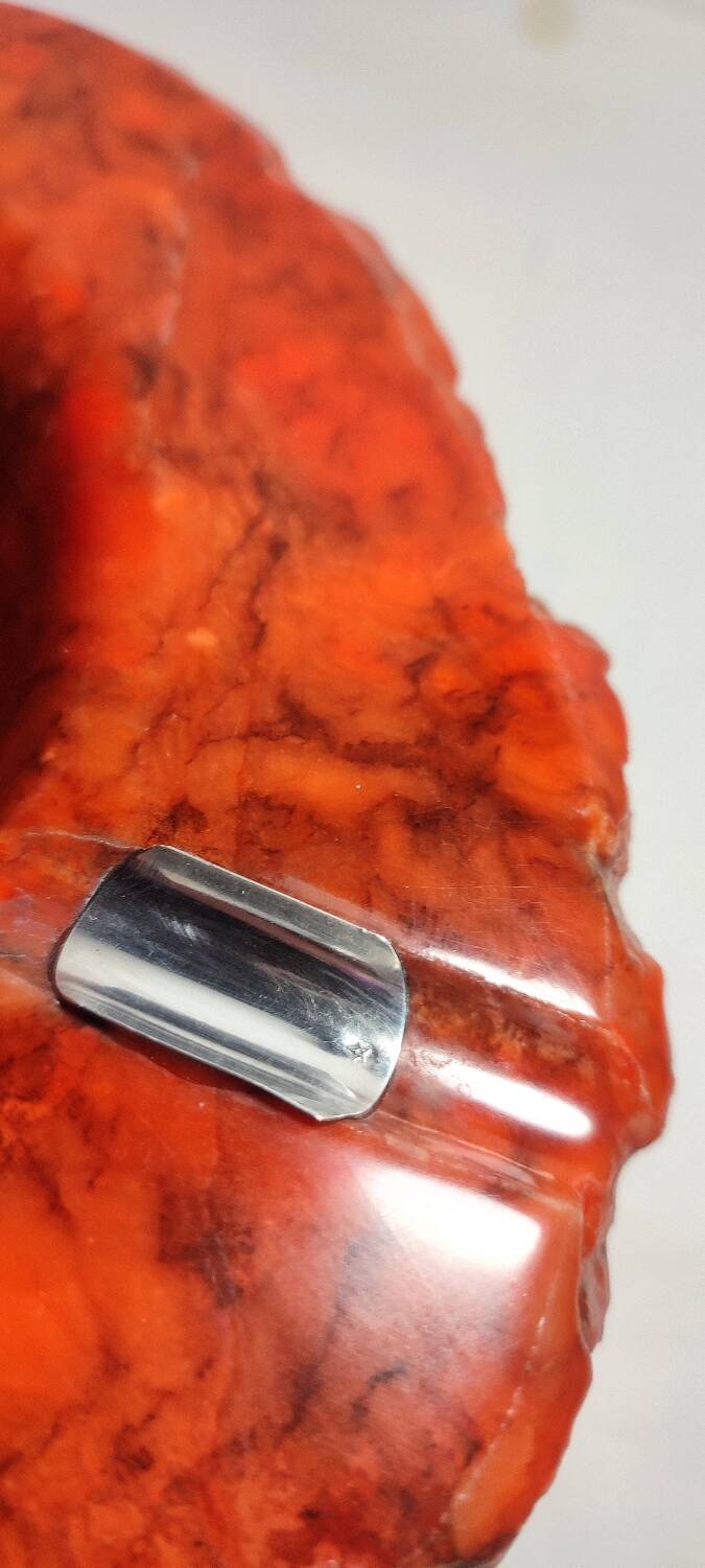 Cenicero de alabastro y plata. Italia, 1960s.