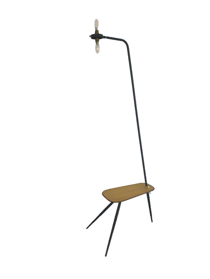 Lampadaire tripode mid-century avec tablette en metal perforé