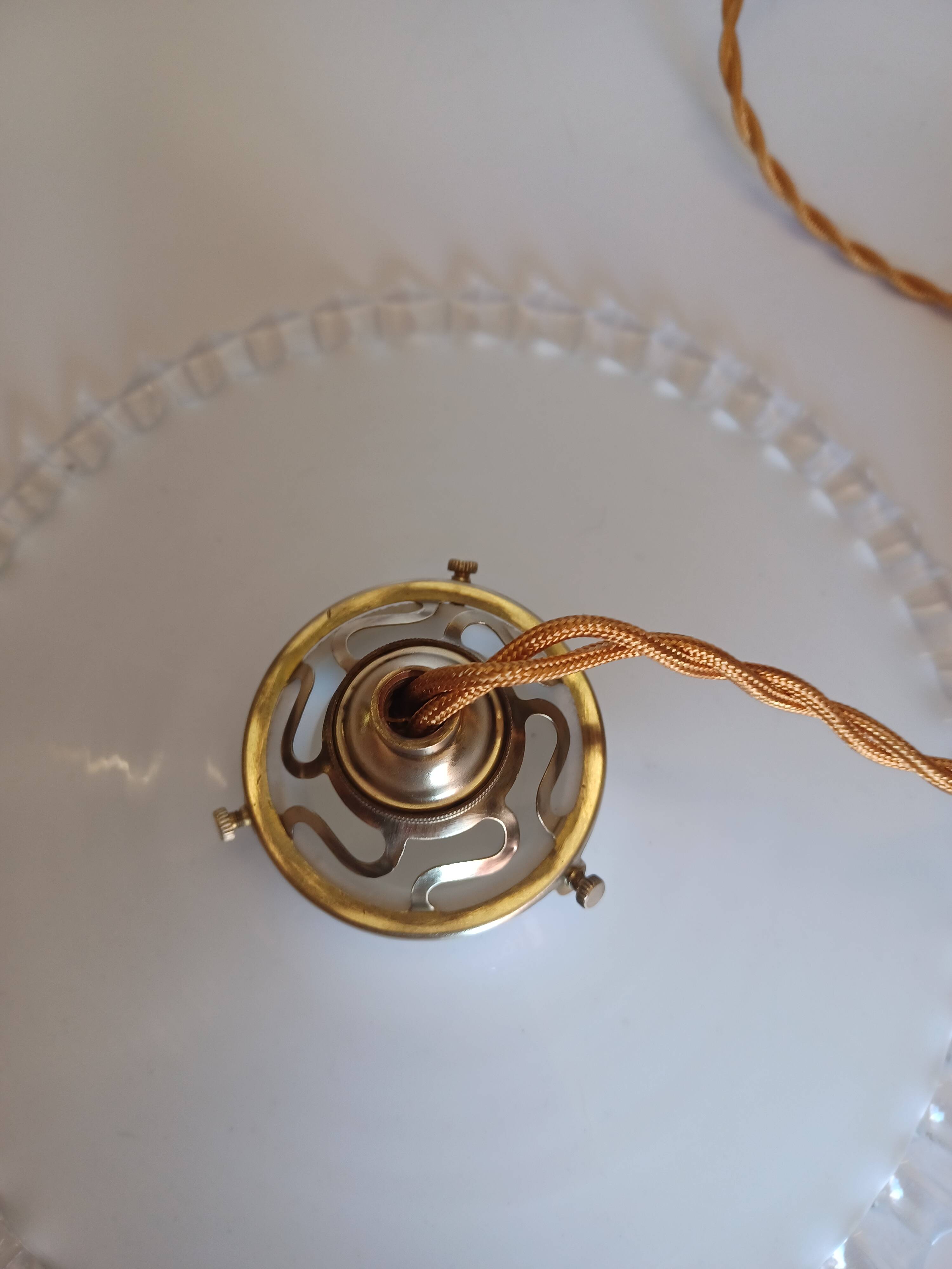 Suspension rises and falls - Opaline and fluted glass - 1930