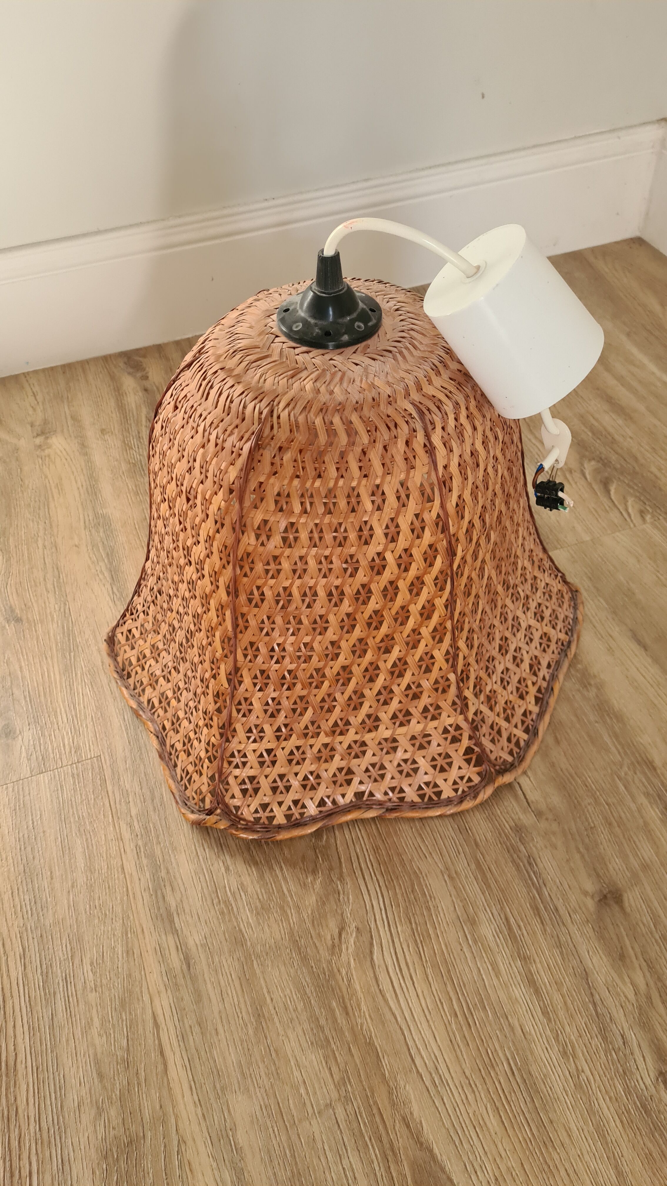 Old rattan pendant lamp / vintage luminaire