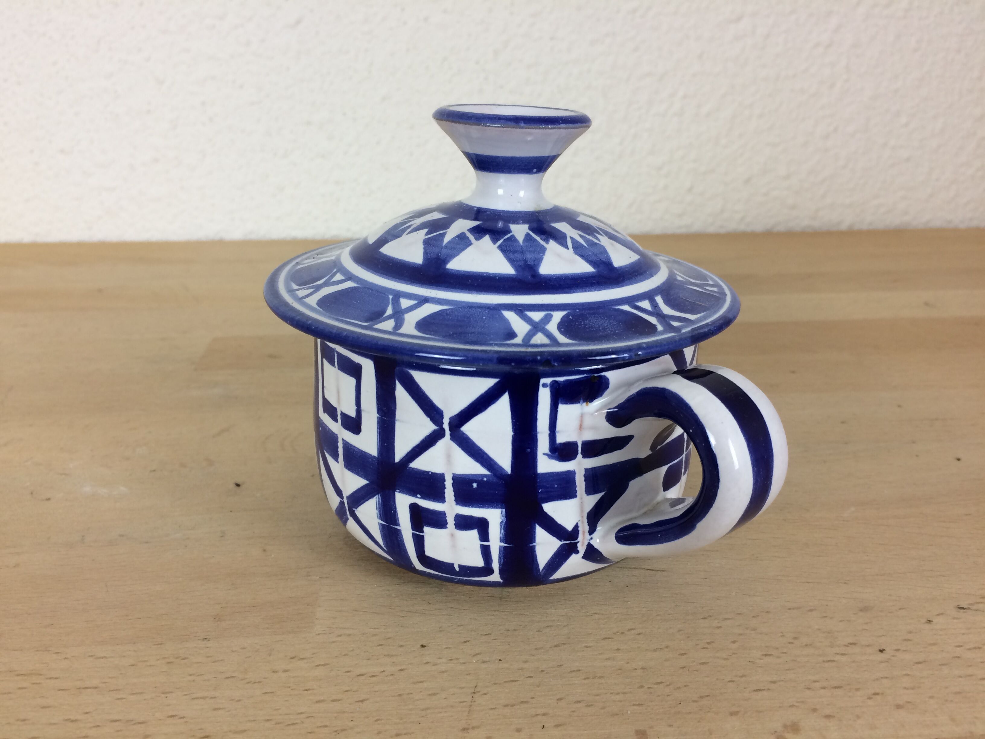 Bonbonnière sucrier Robert Picault, blue ceramic