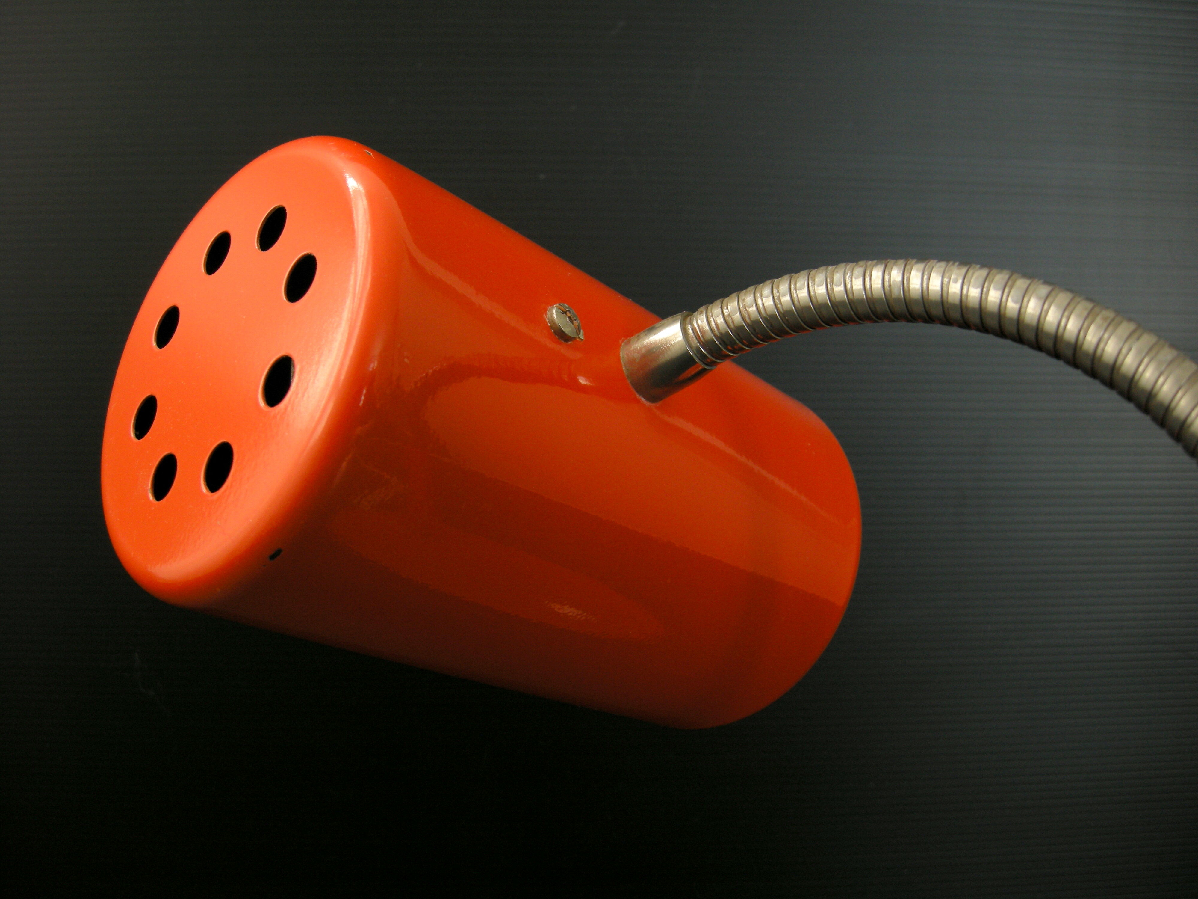 Lampe vintage 1970 métal laqué orange