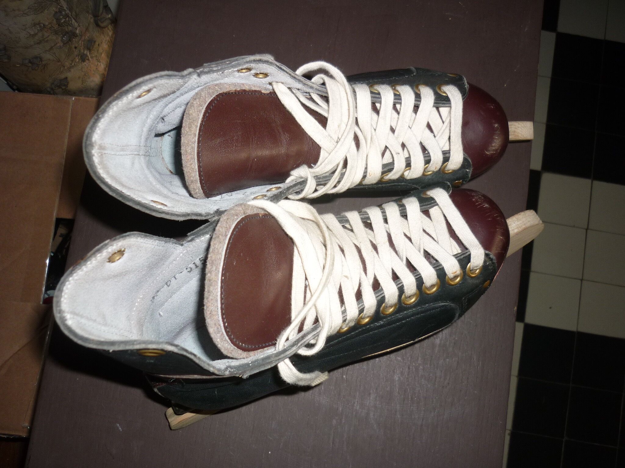 Alviera ice hockey skates - size 37