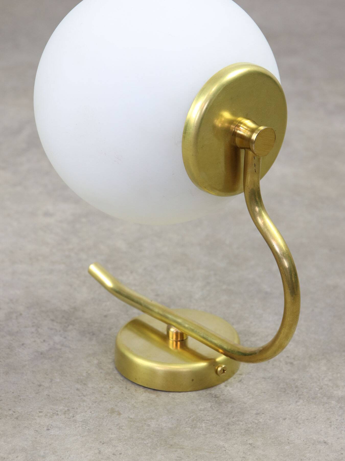 Vintage Italian Mid-century Brass and Opaline Wall Lamp