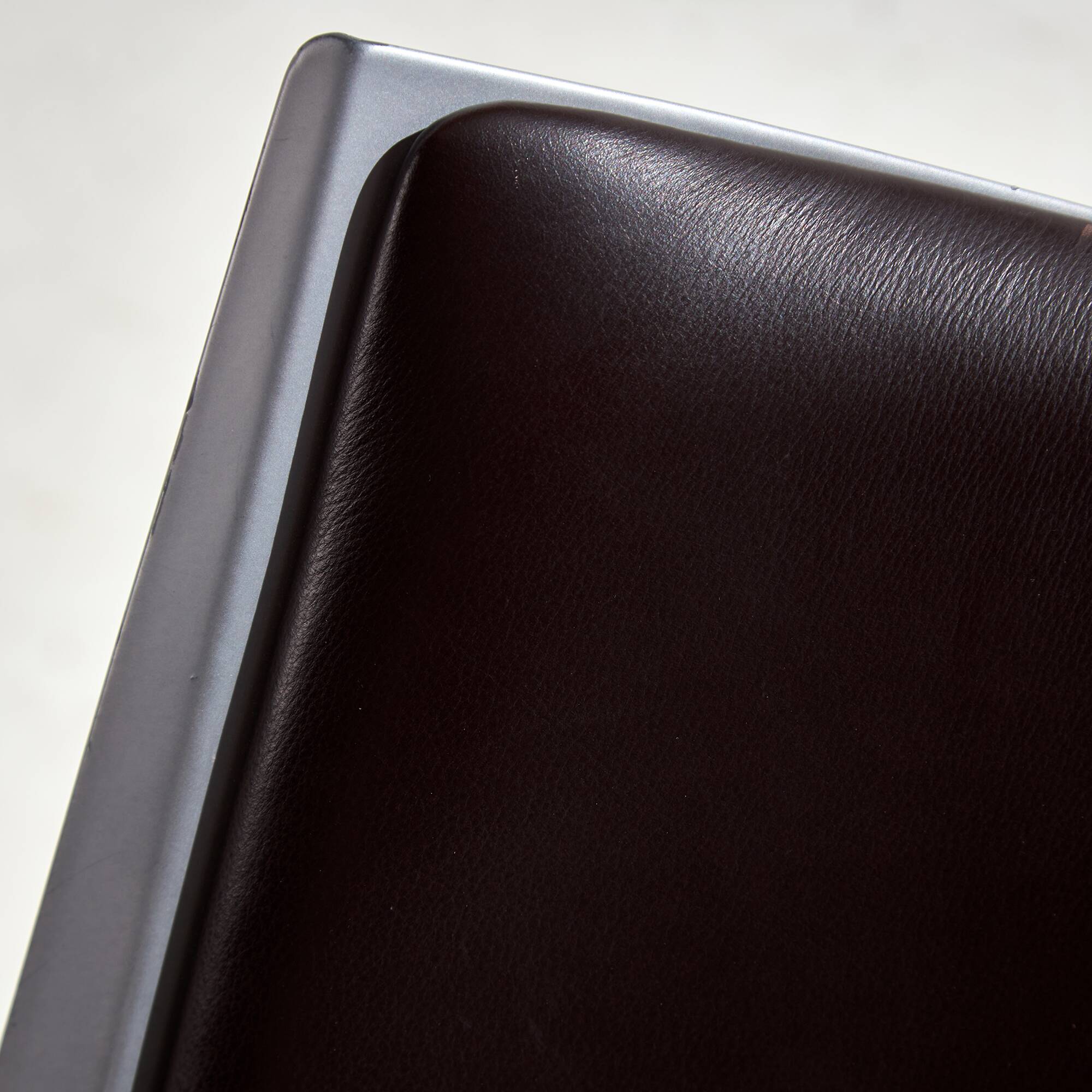 Fauteuil Oscar par Harri Korhonen pour Inno Interior Oy, années 1980 (MK10538)