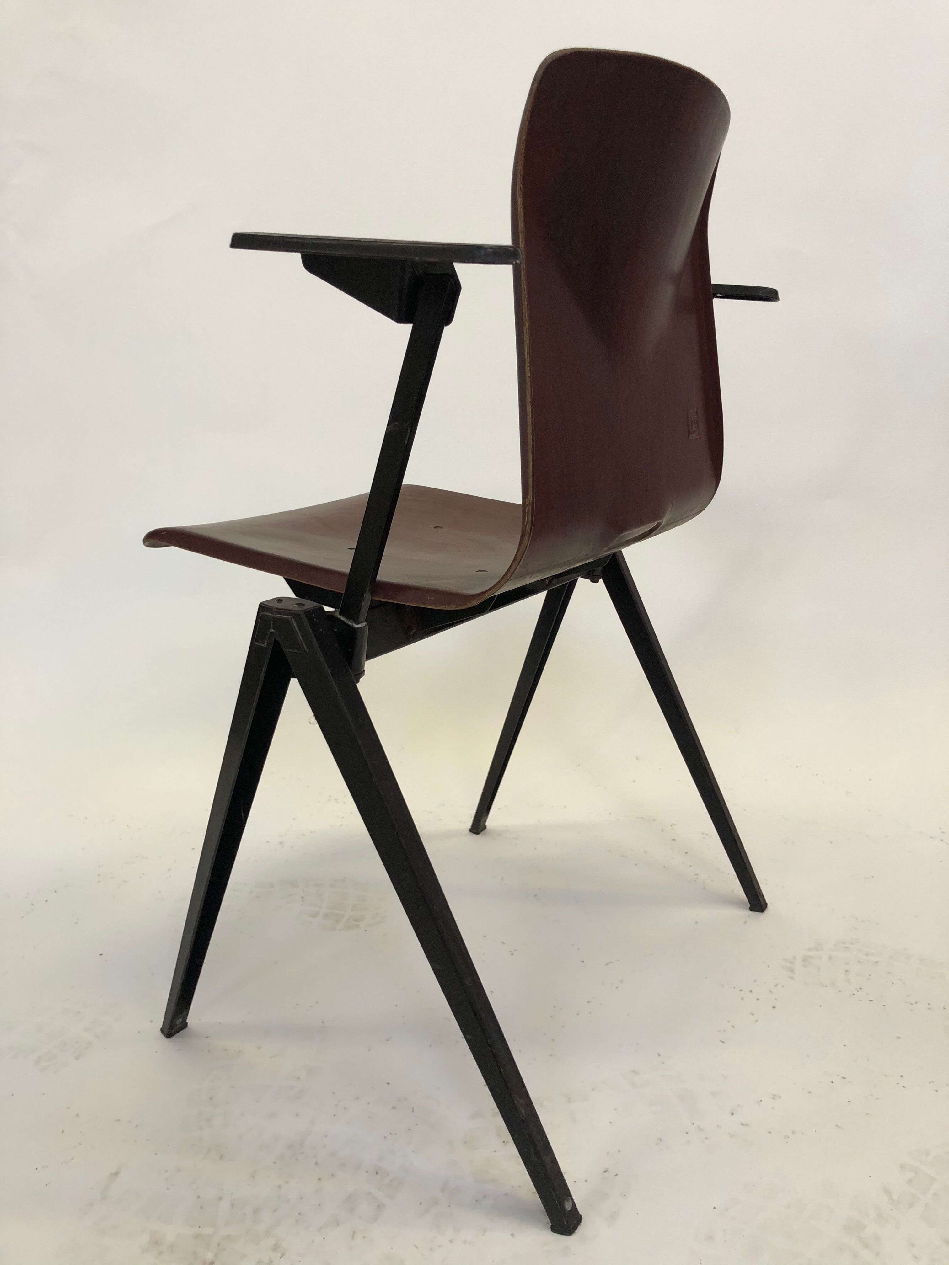 Chair Pagholz Galvanitas S22