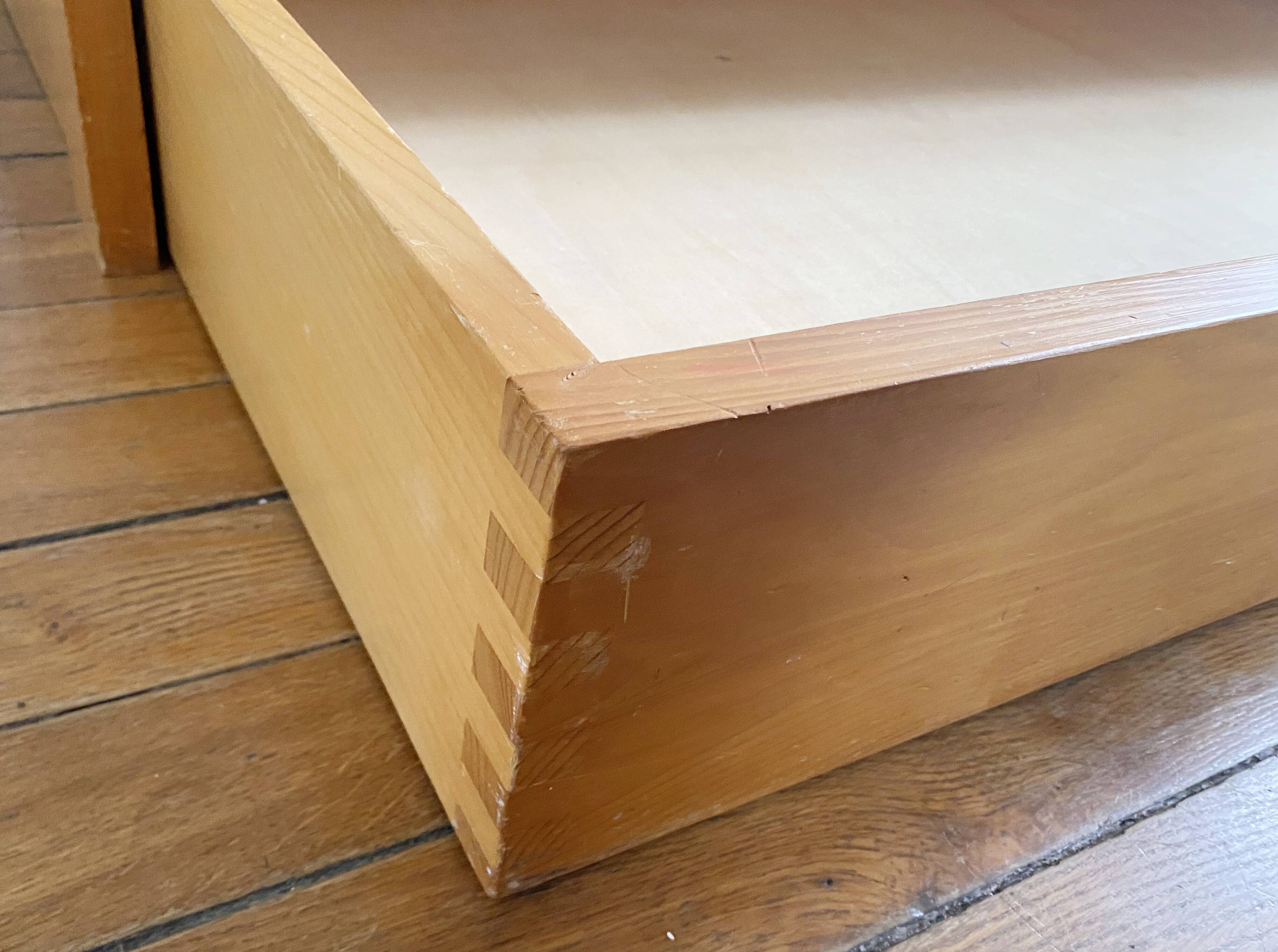 Trundle bed, Charlotte Perriand selection, Les Arcs 1600