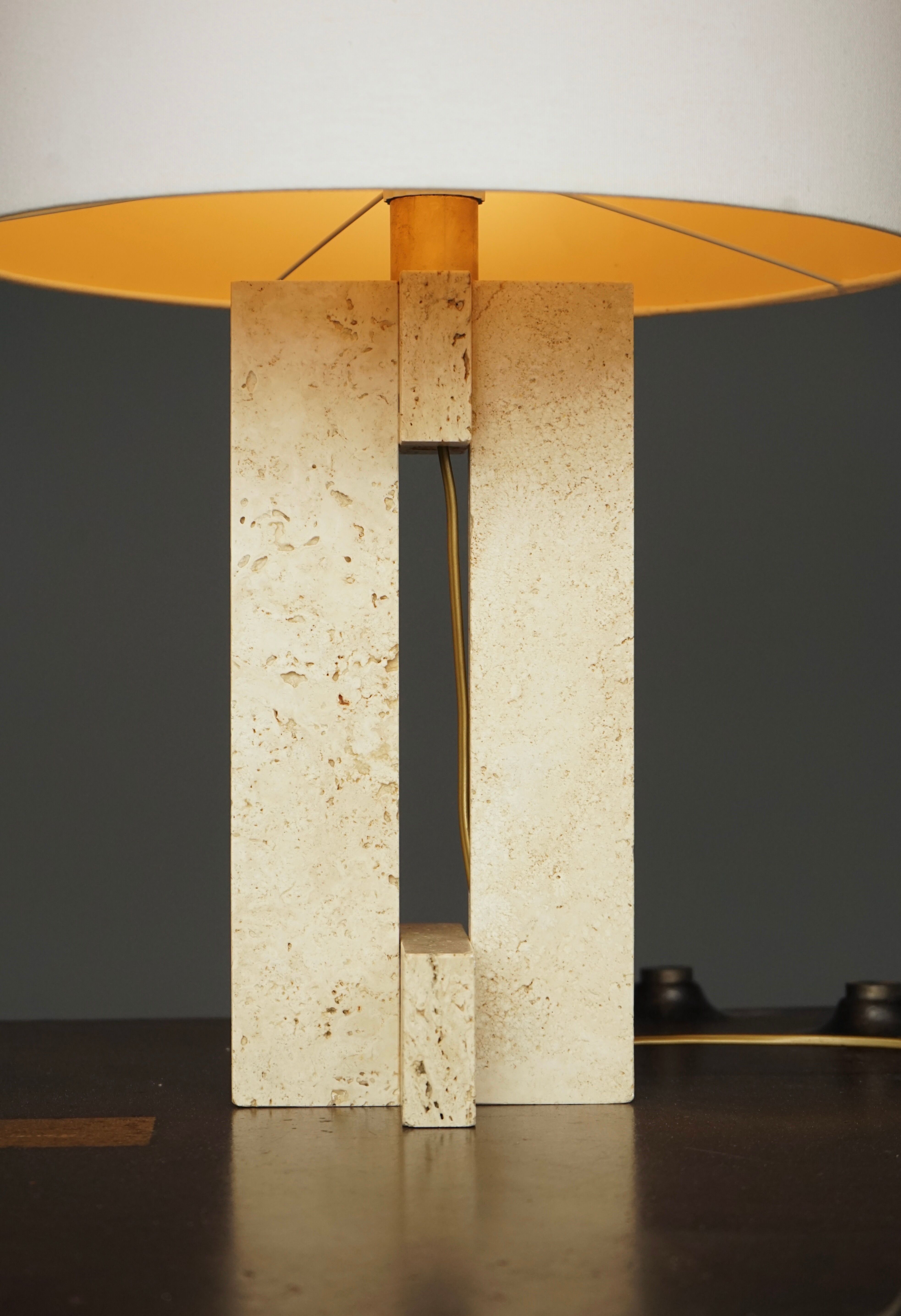 Mid-century table lamp in travertine, Italy, 1970s