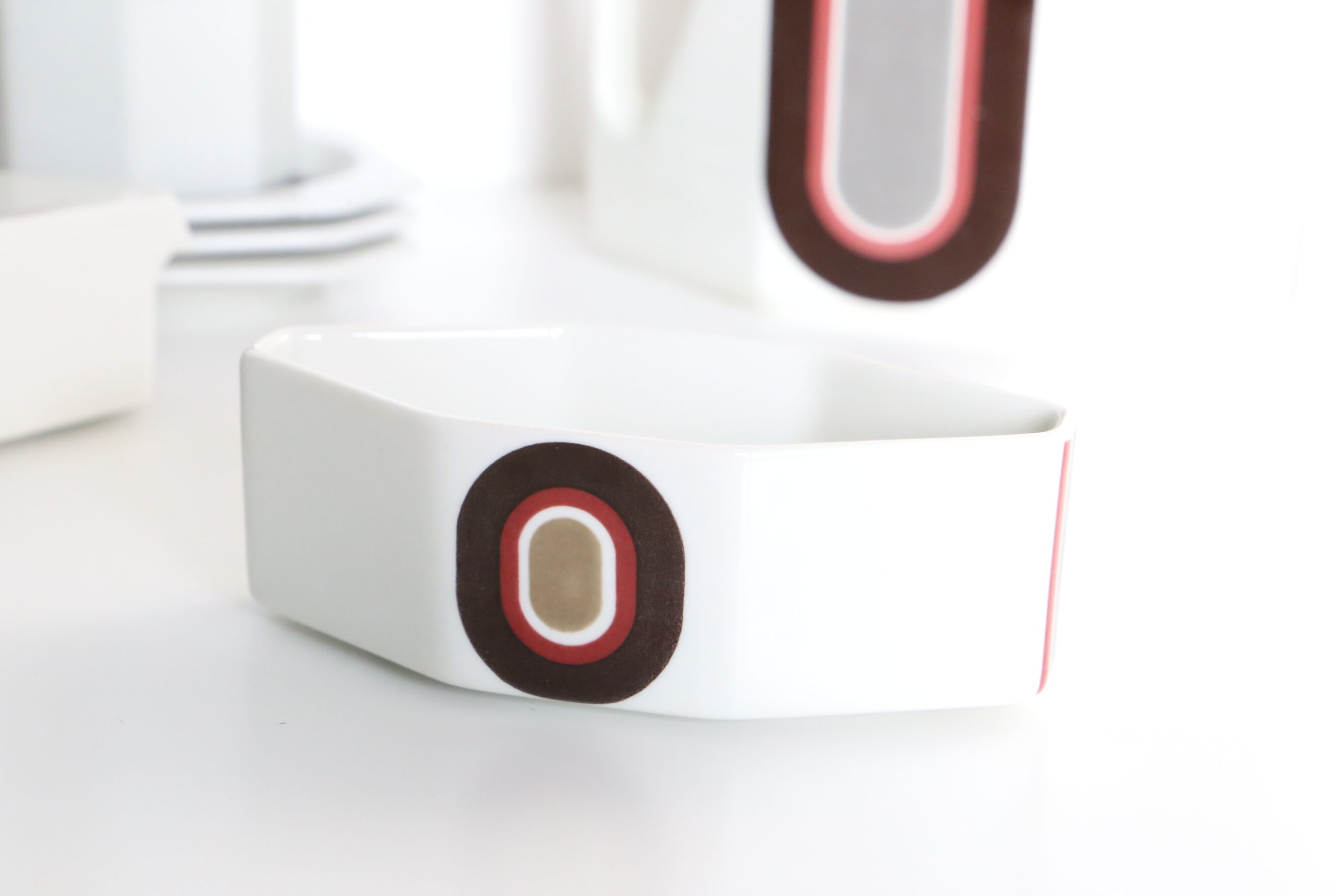 Coffee service from the Villeroy and Boch avant-garde range