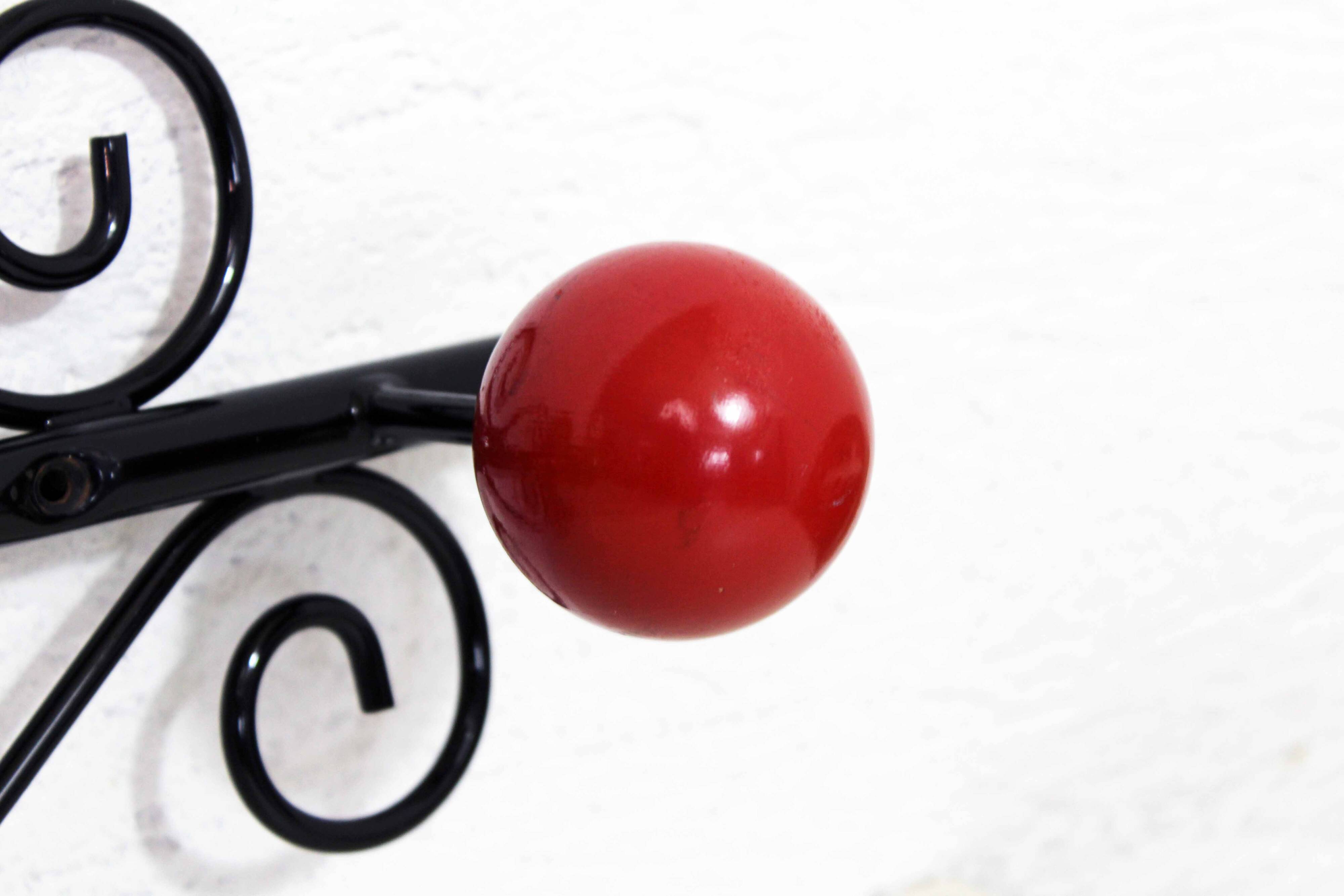 Boules wall mirror coat rack