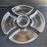 Compartmentalized servant tray with hors d'oeuvres (1)