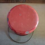 Pot/cover pot in burgundy enamelled metal, with handle - 1960s/1970s