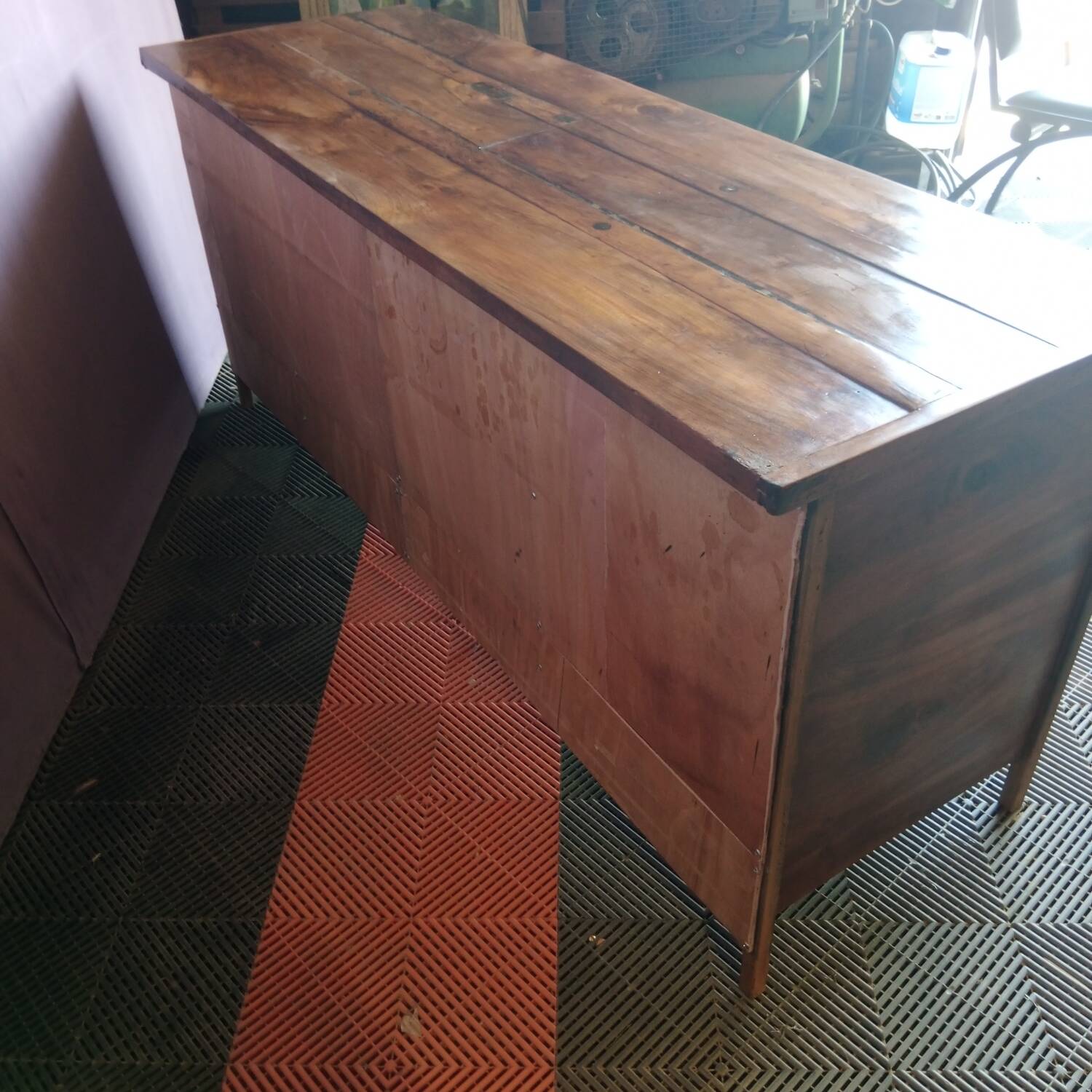 Workshop furniture, drawer furniture, industrial furniture.