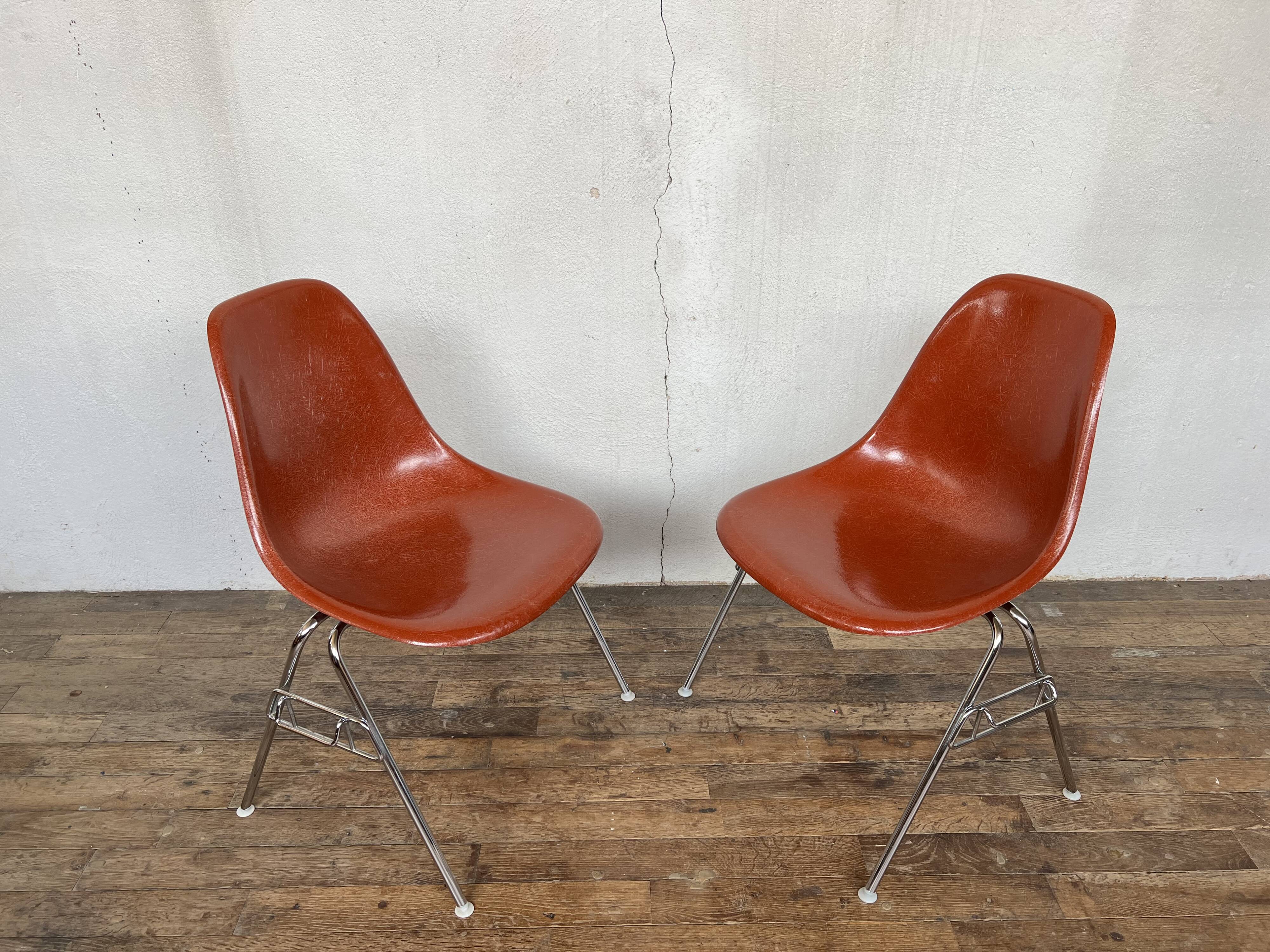 -Eames Terracotta fiberglass chair pair Hermann miller for vitra