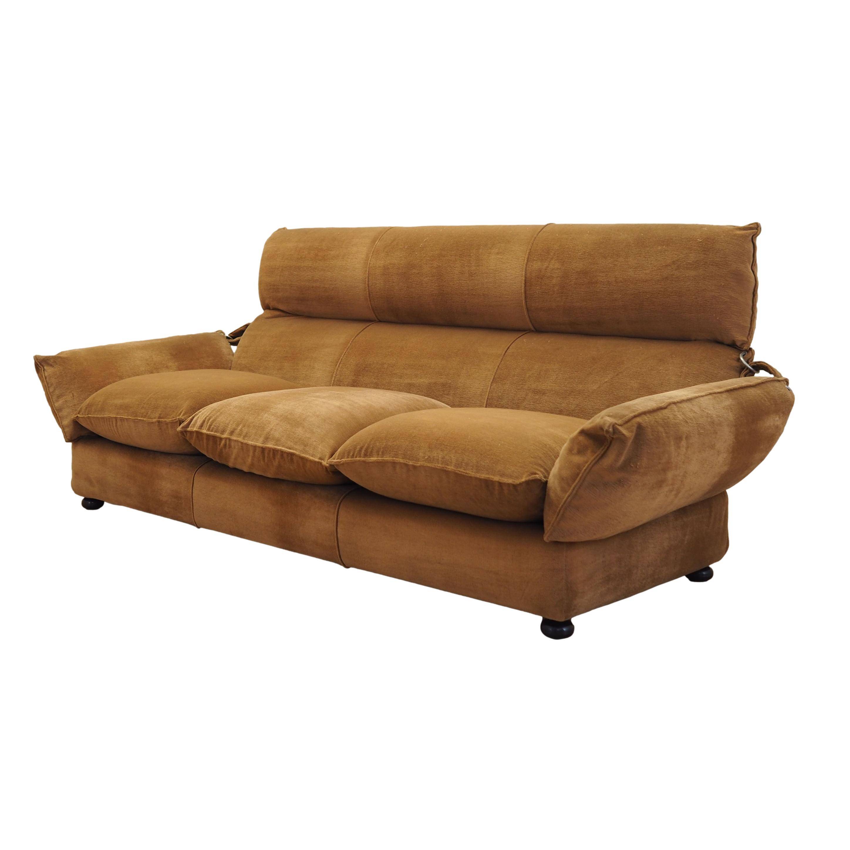 Brown velvet sofa, Italian design, 1970s, manufacturer: Dall'Oca