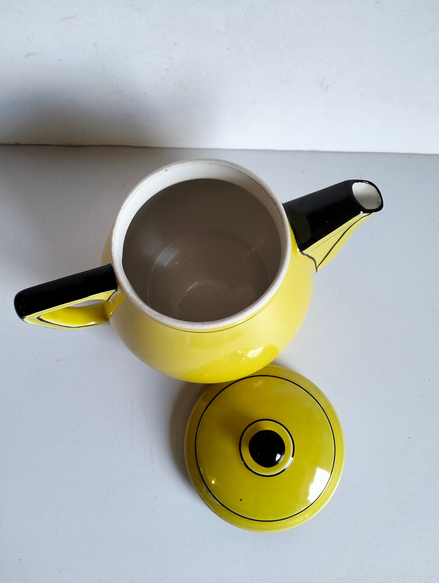 Yellow Art Deco teapot