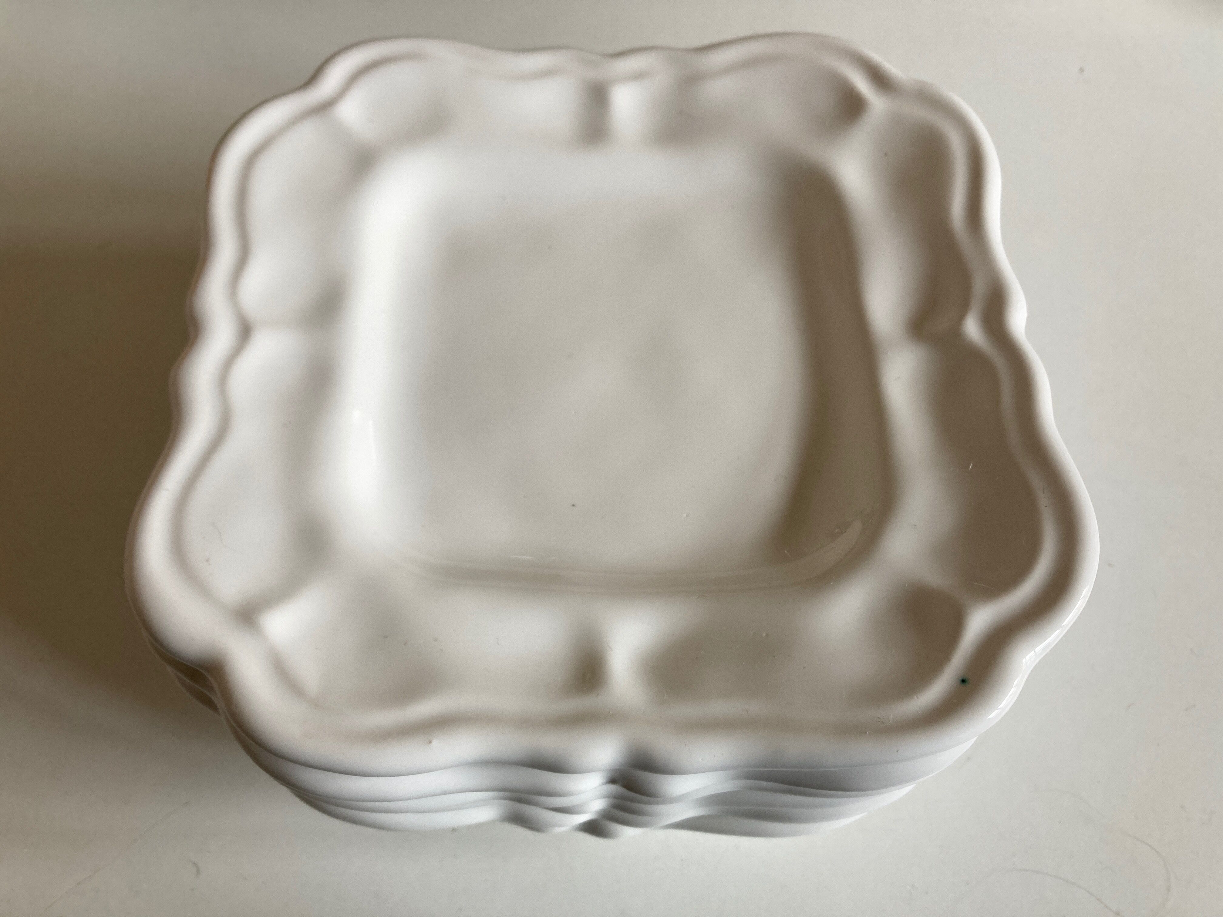 Set 6 plates in glazed earth with Moustiers godrons 1970